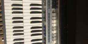 vends CRUMAR Organ haven 61