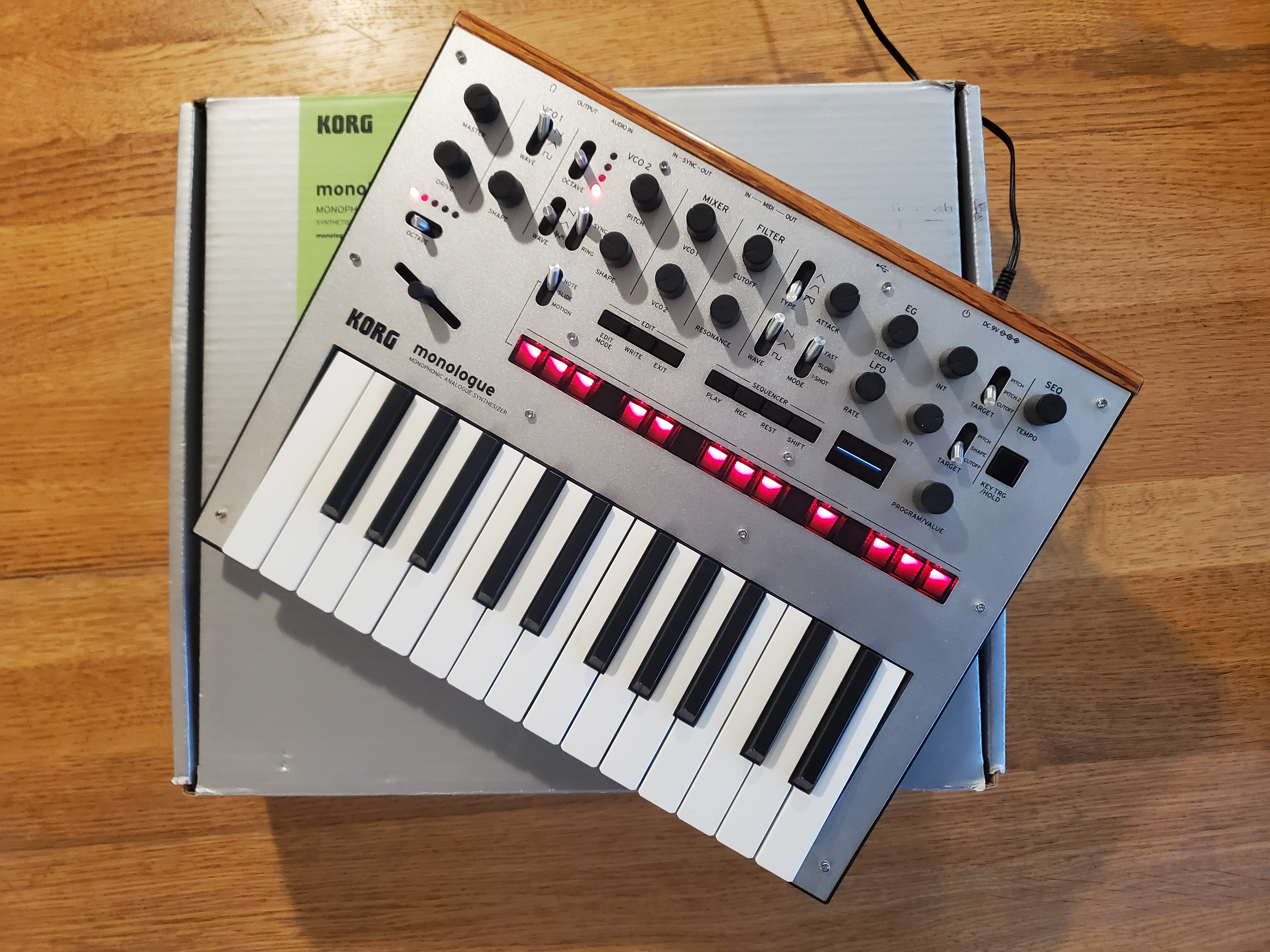 Vends Korg Monologue + Alimentation