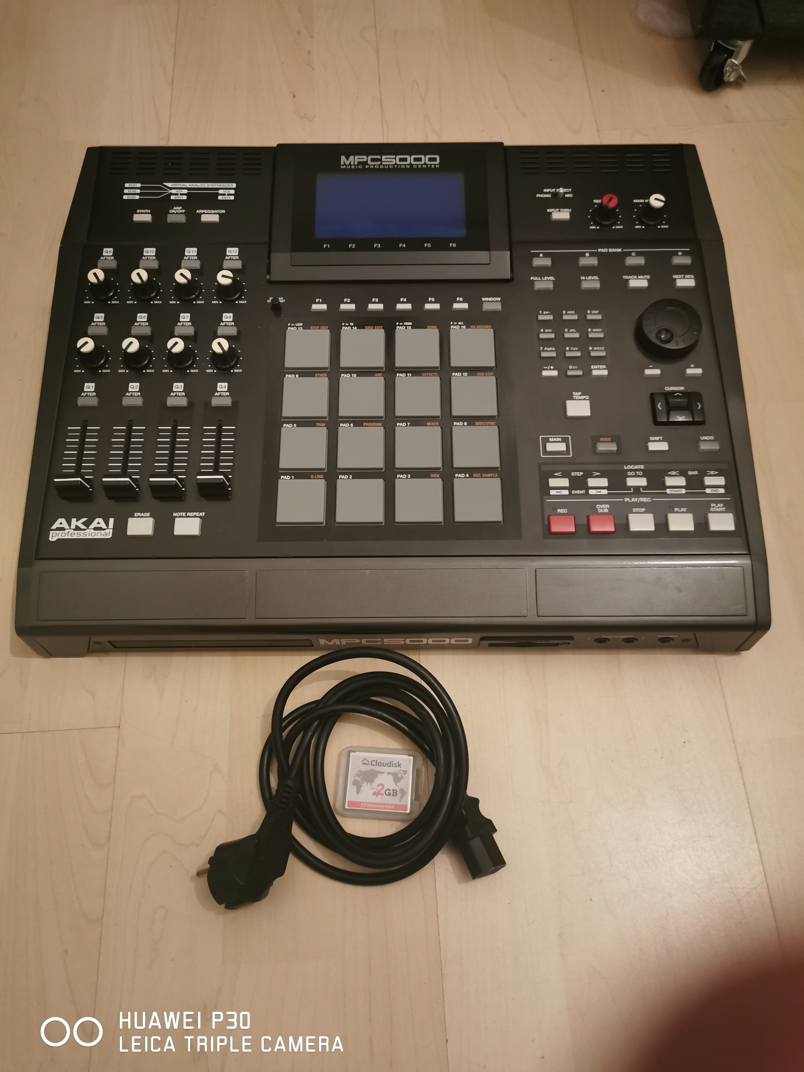 Vends Akai Mpc 5000 - OS-V2