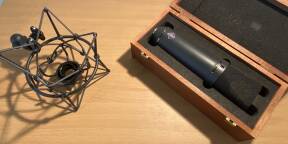 Neumann U87 Ai – coffret bois + spider EA87