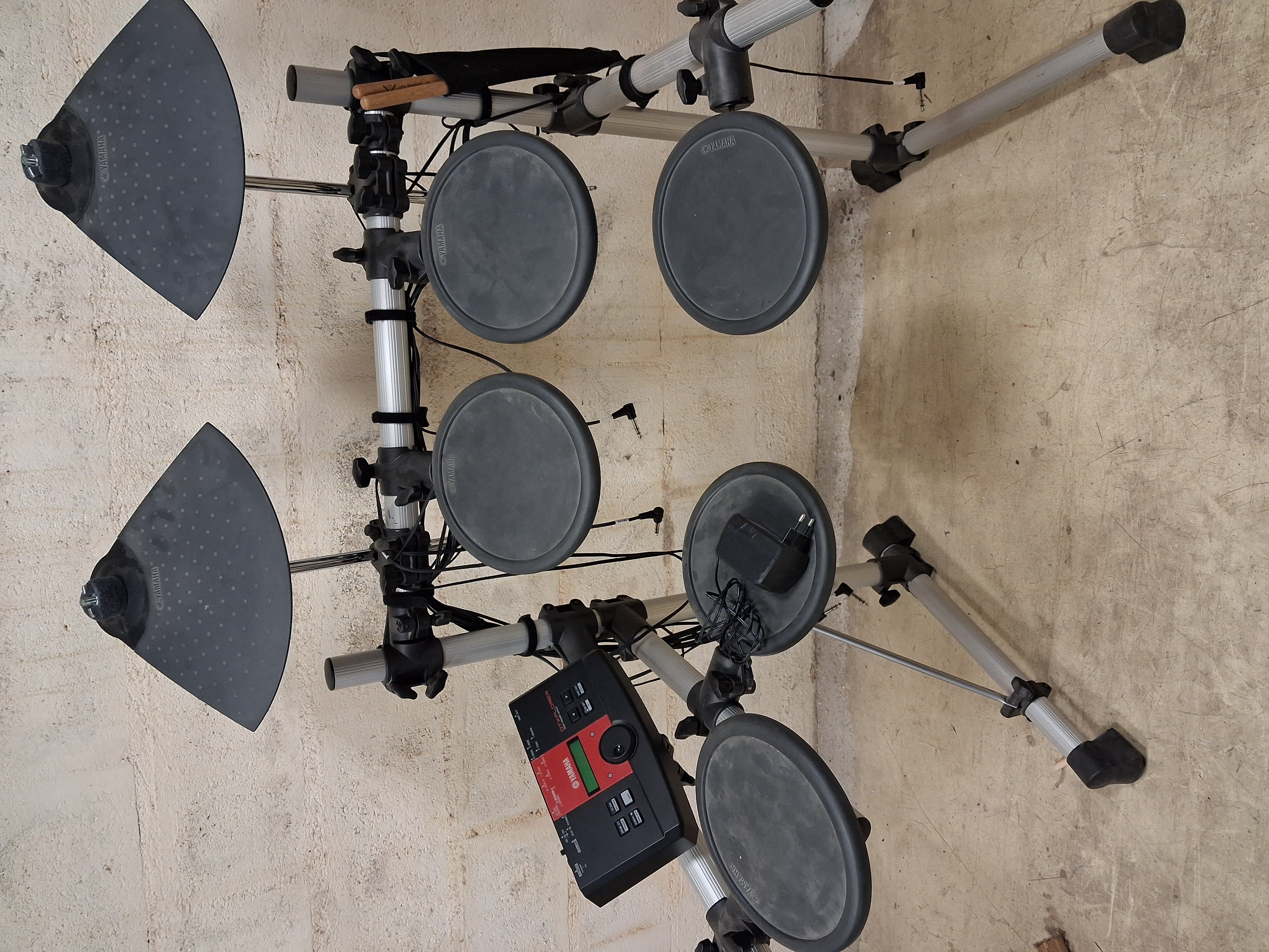 Batterie électronique YAMAHA DTXPLORER