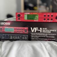 Vends multi effect BossVF-1 complet