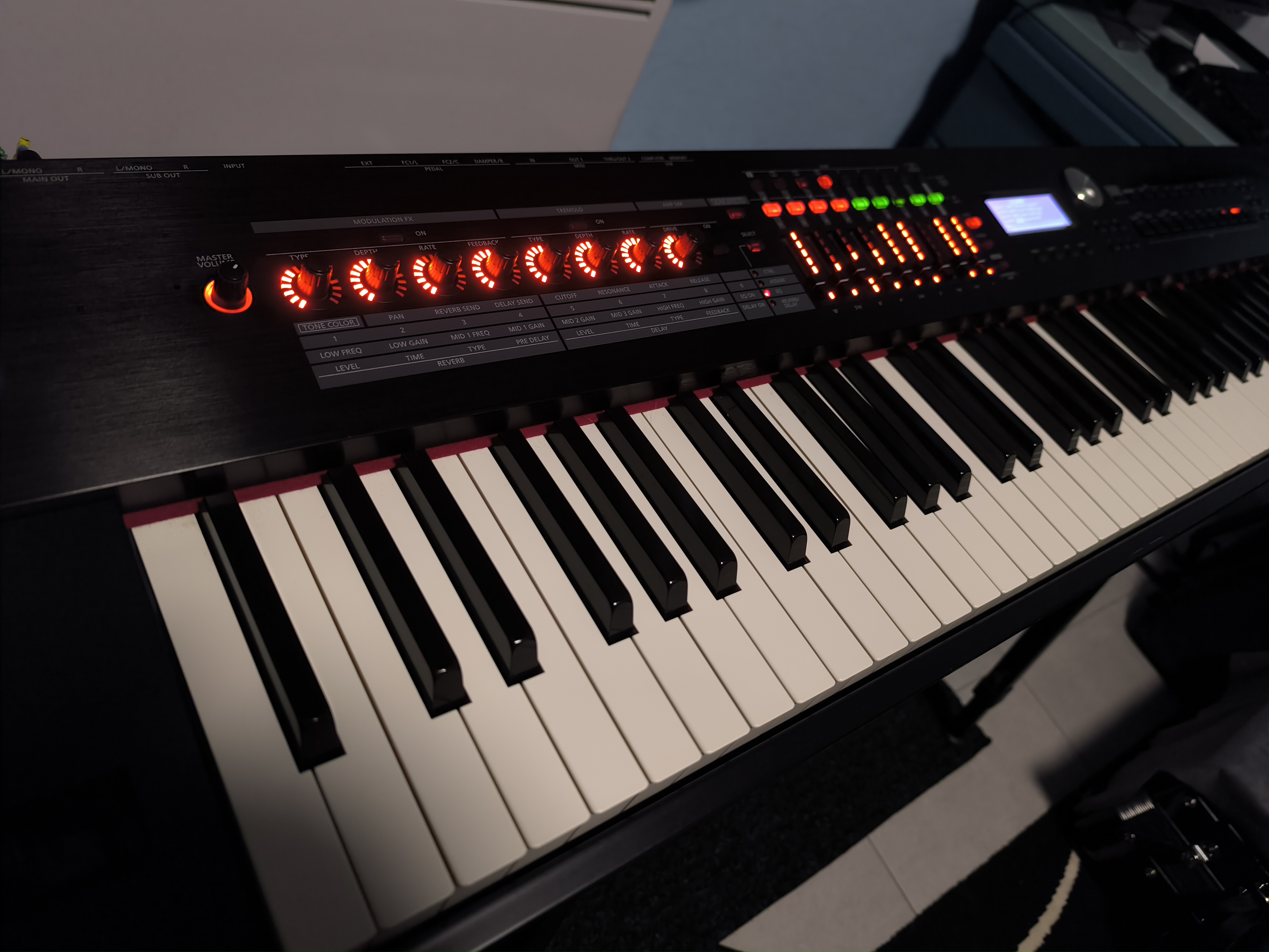 Vend Roland RD 2000 EX