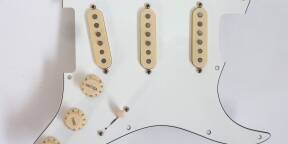 Pickguard FENDER Stratocaster American Vintage 65 Jimi Hendrix