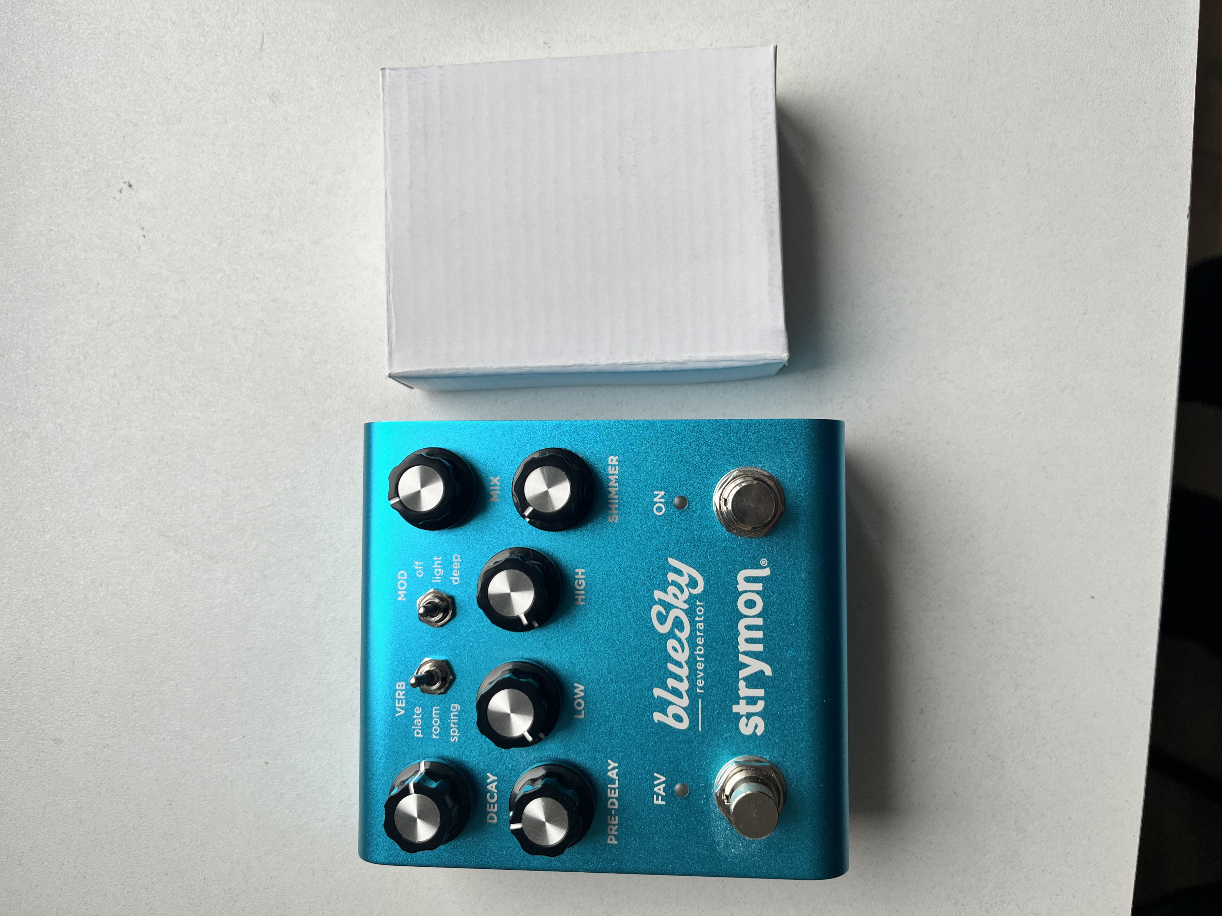 Vends Strymon blueSky V2