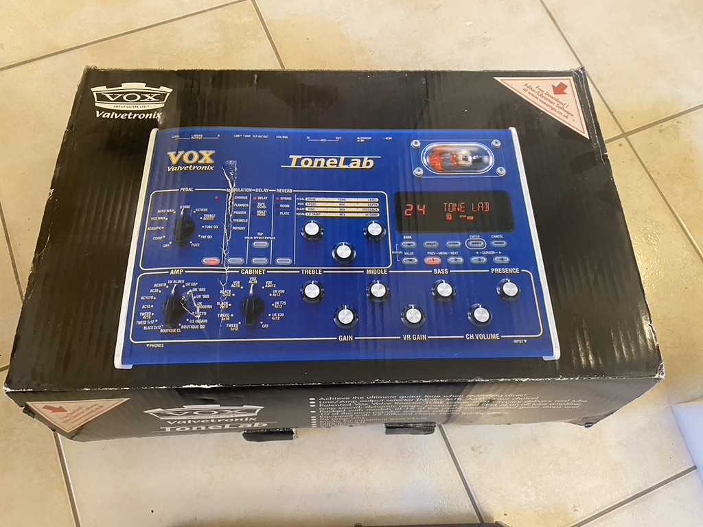 vends une centrale de modélisation VOX tonelab