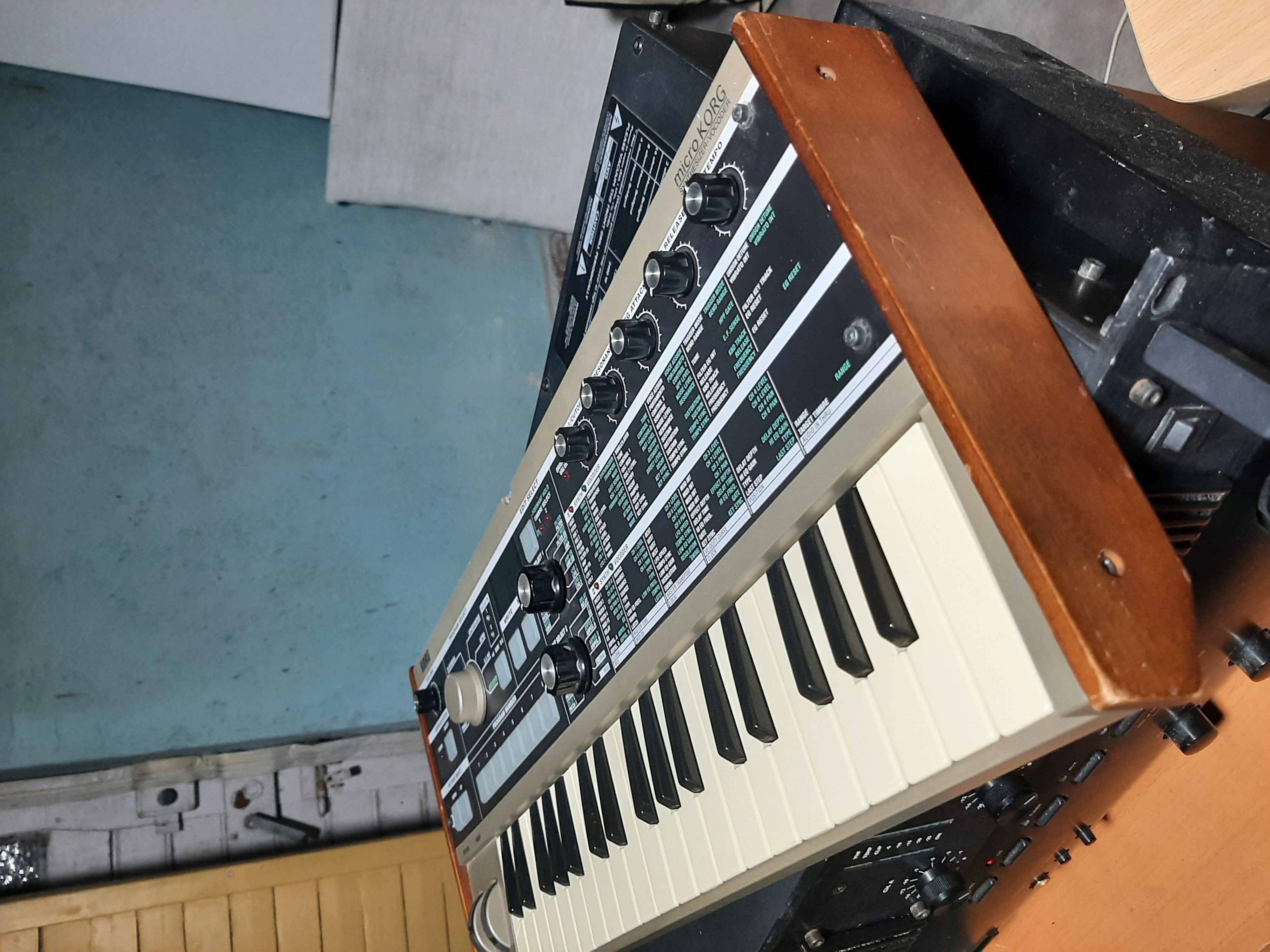 Korg Microkorg synthé