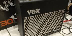 VOX Valvetronix VT30 - comme neuf + boite/notice