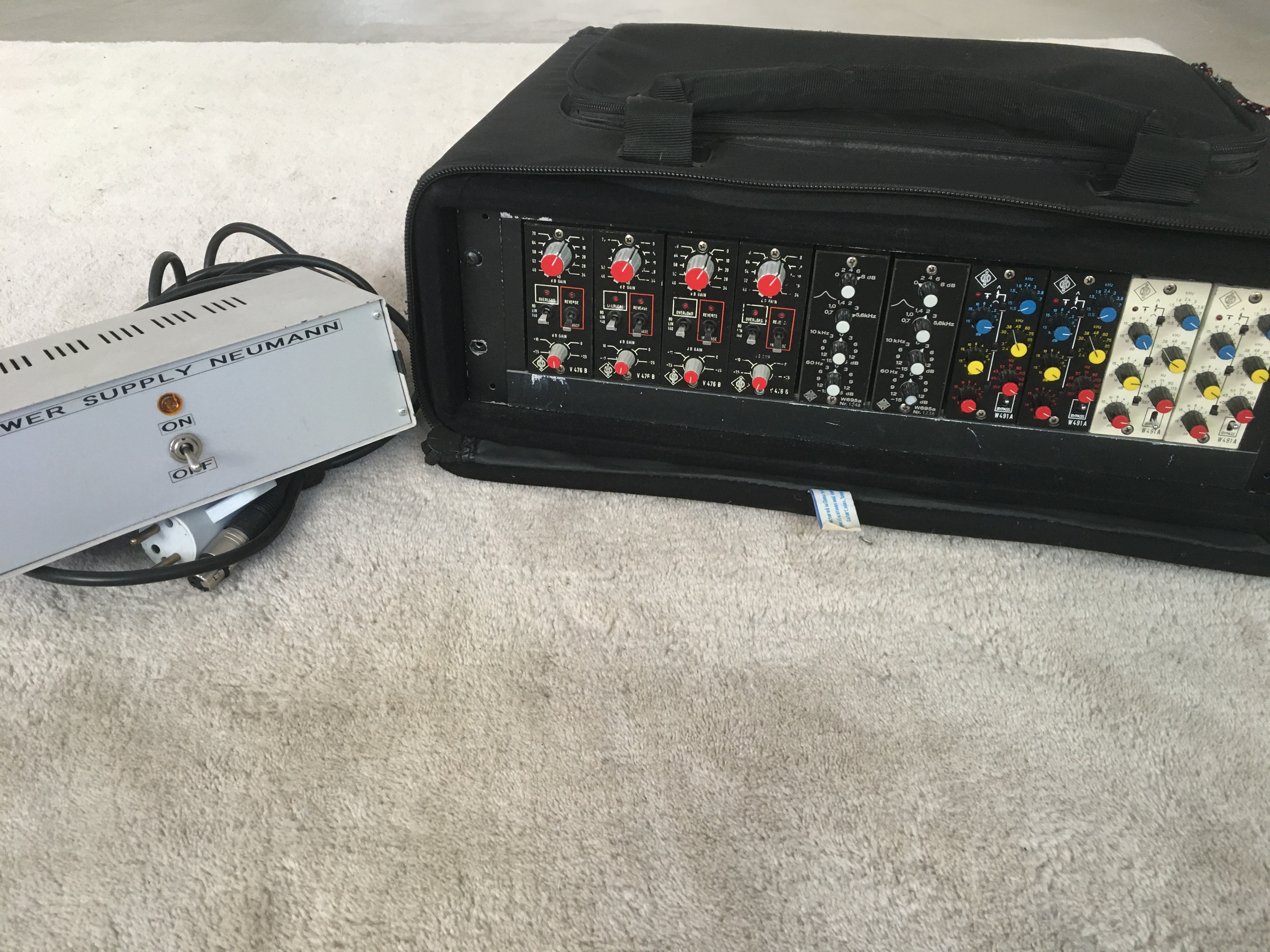 2 Rack Neumann and power supply