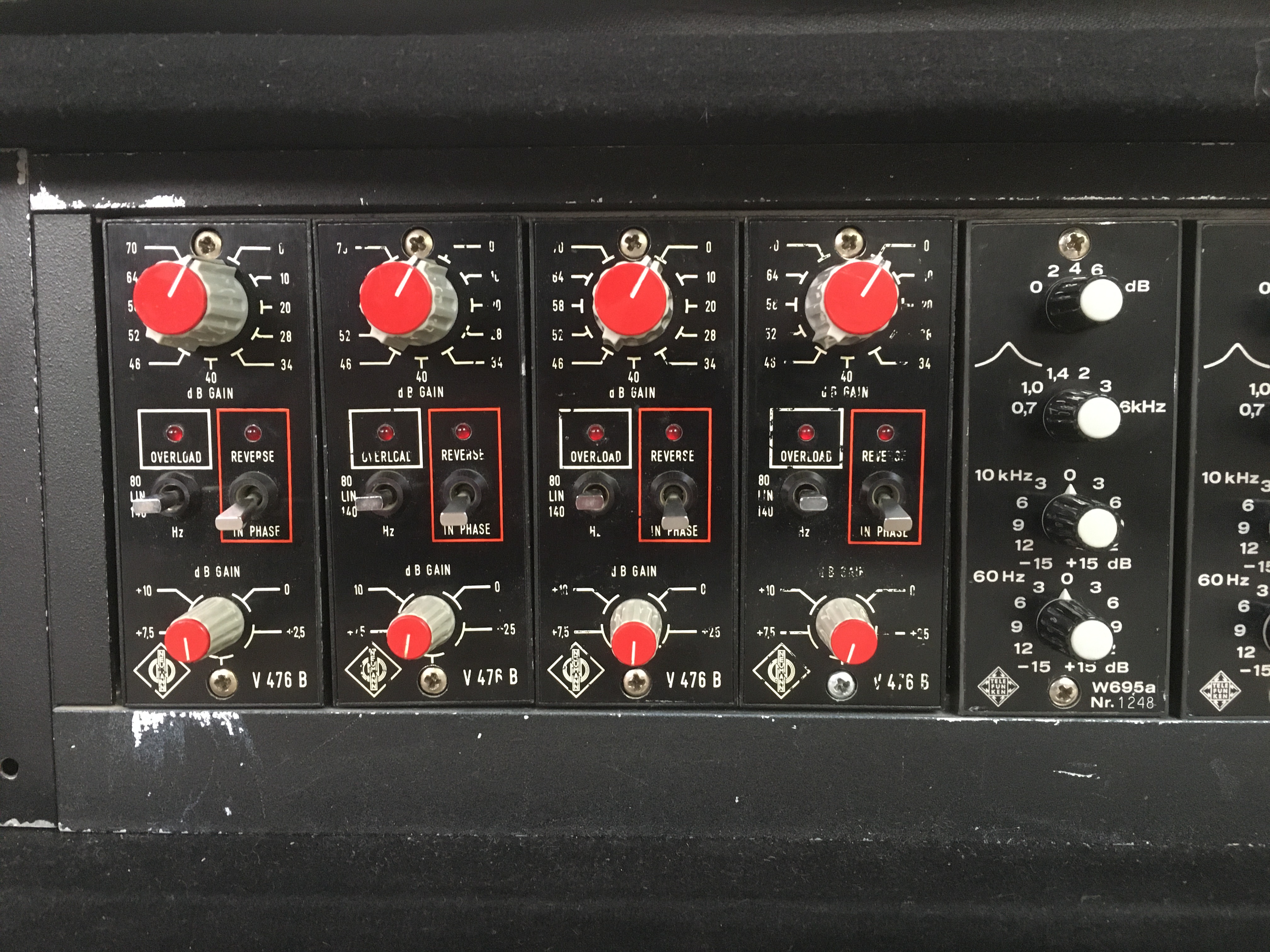 3 Rack Neumann slots 1 to 4 - V476B