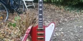 Copie japonaise de la Gibson Firebird Platypus, Gold, 3 p.u.