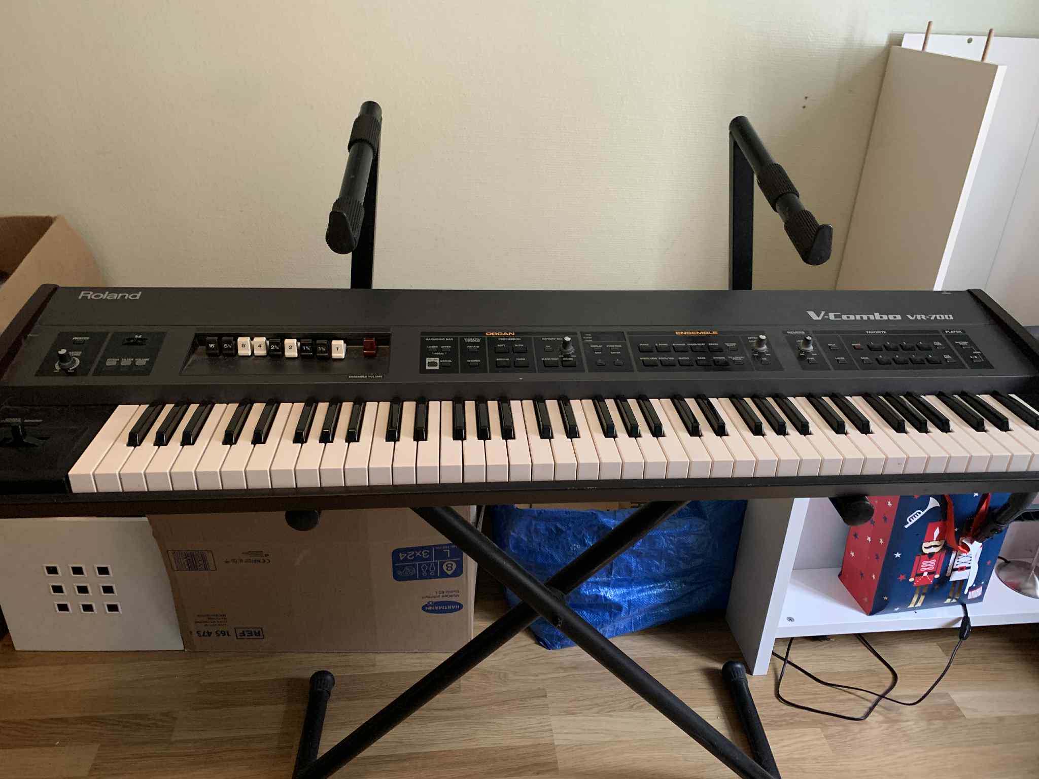 combo Roland VR 700