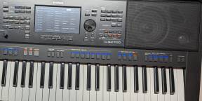 Vends Clavier arrangeur Yamaha PSR-SX700