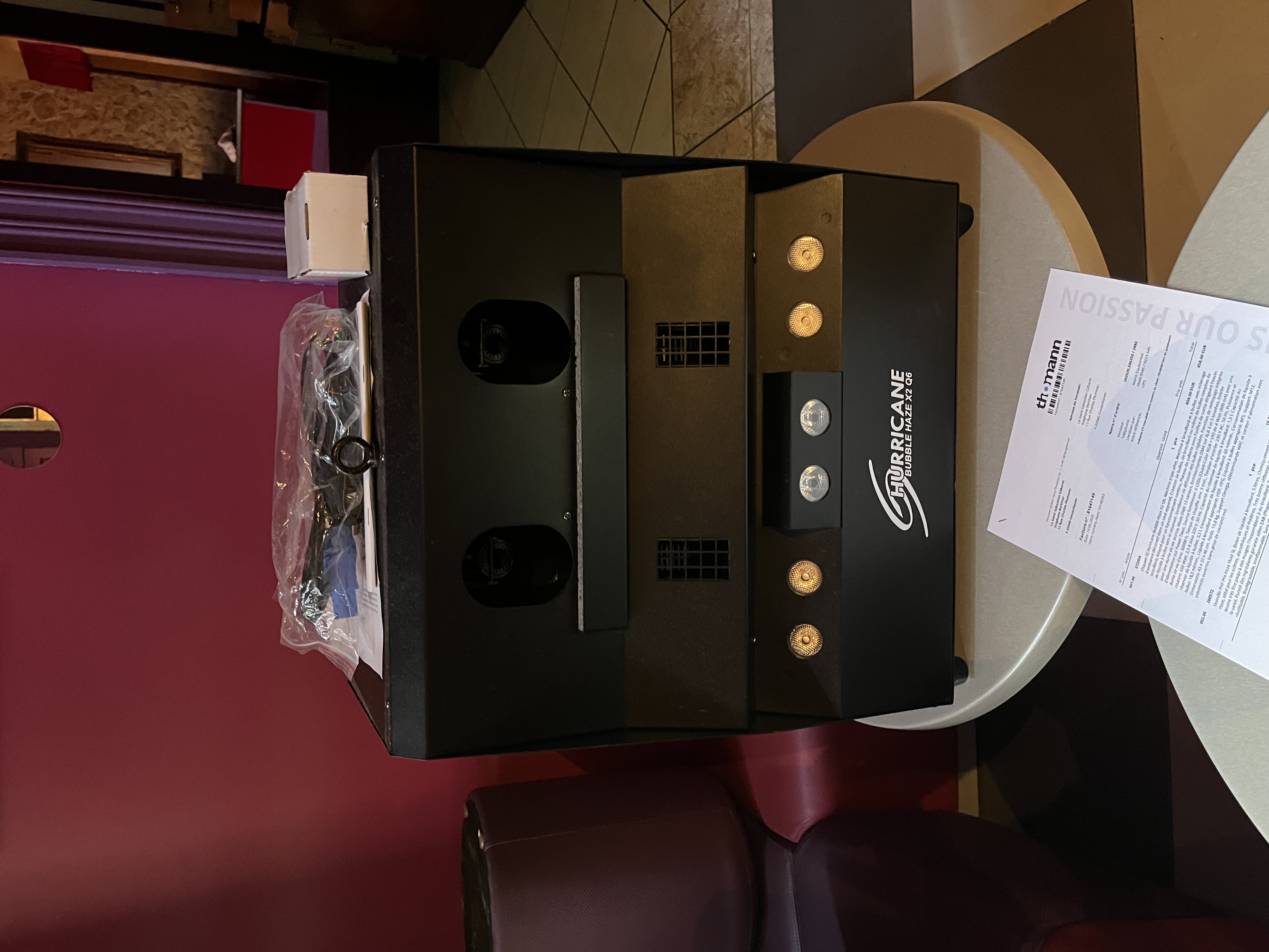 Chauvet - Hurricane Bubble Haze X2 Q6 + bidon liquide à bulles 5L