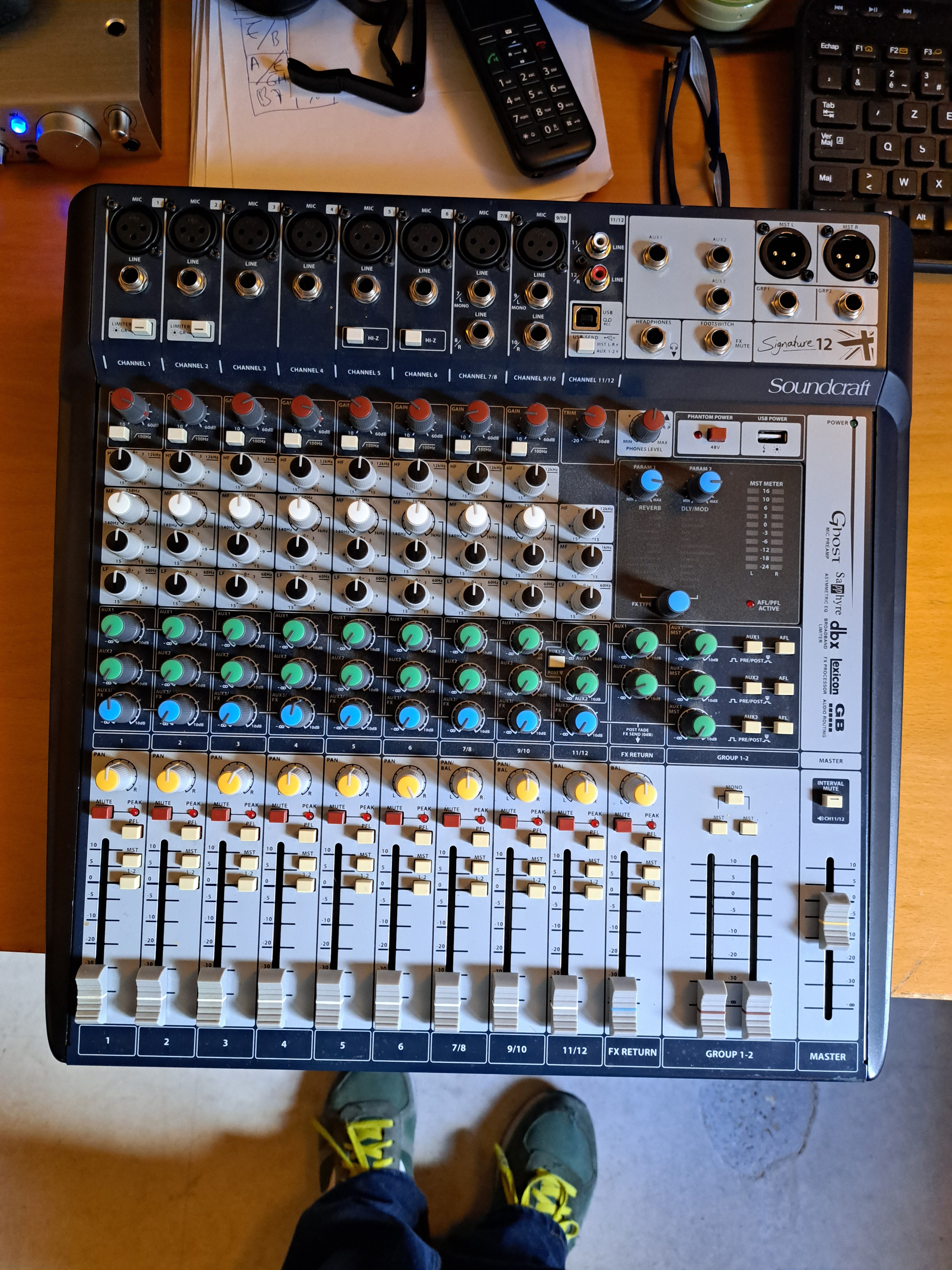 Vend table de mixage Soundcraft signature 12