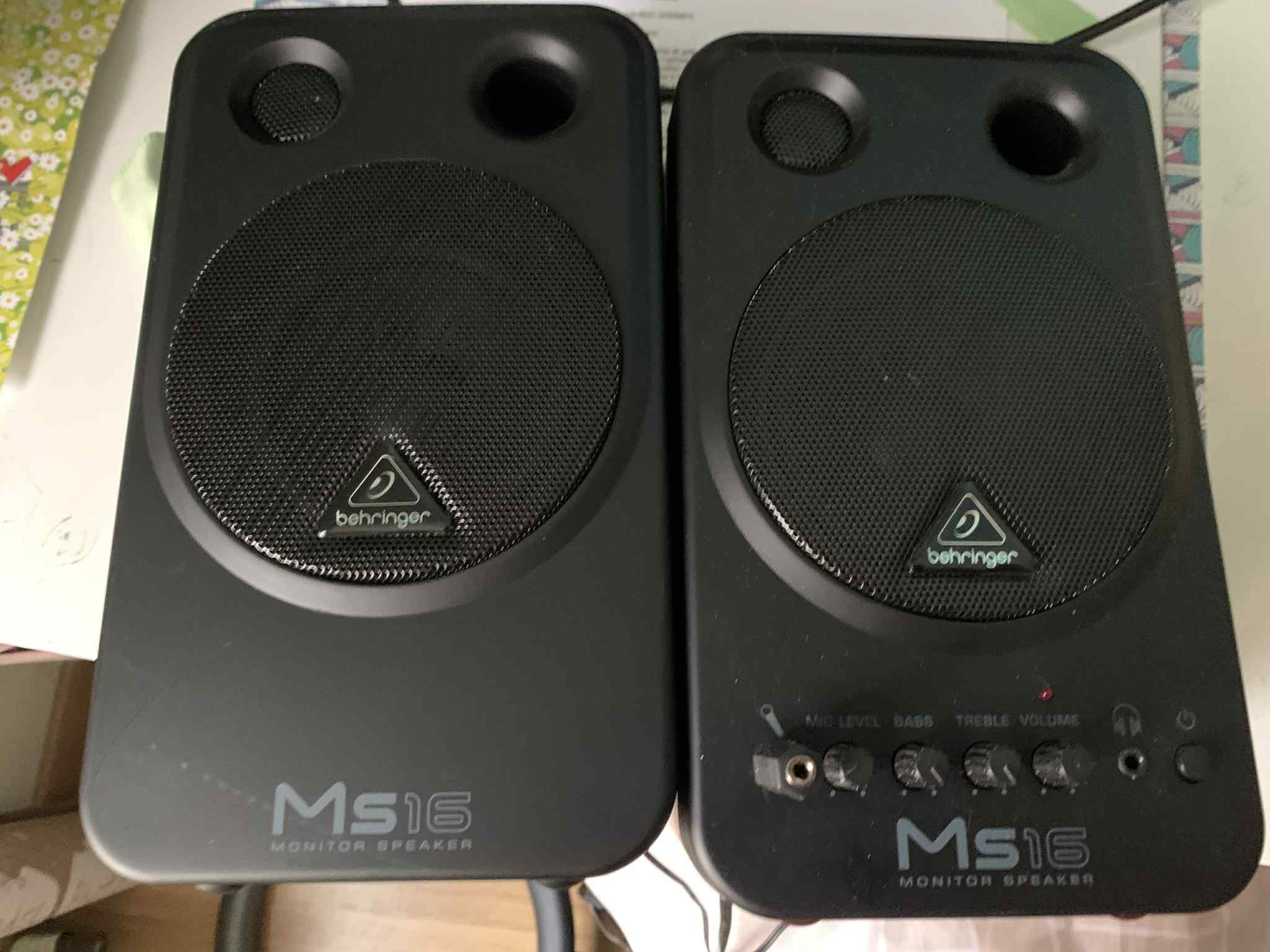 enceintes Behringer ms16