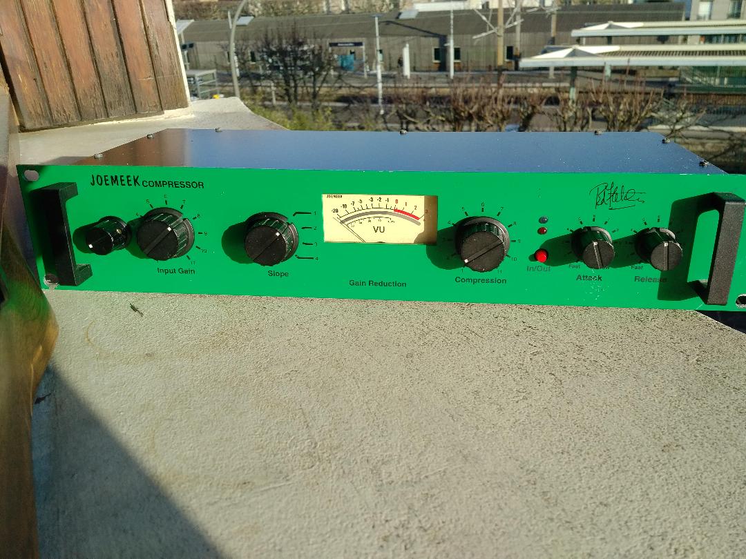 Vends compresseur stéréo JoeMeek 