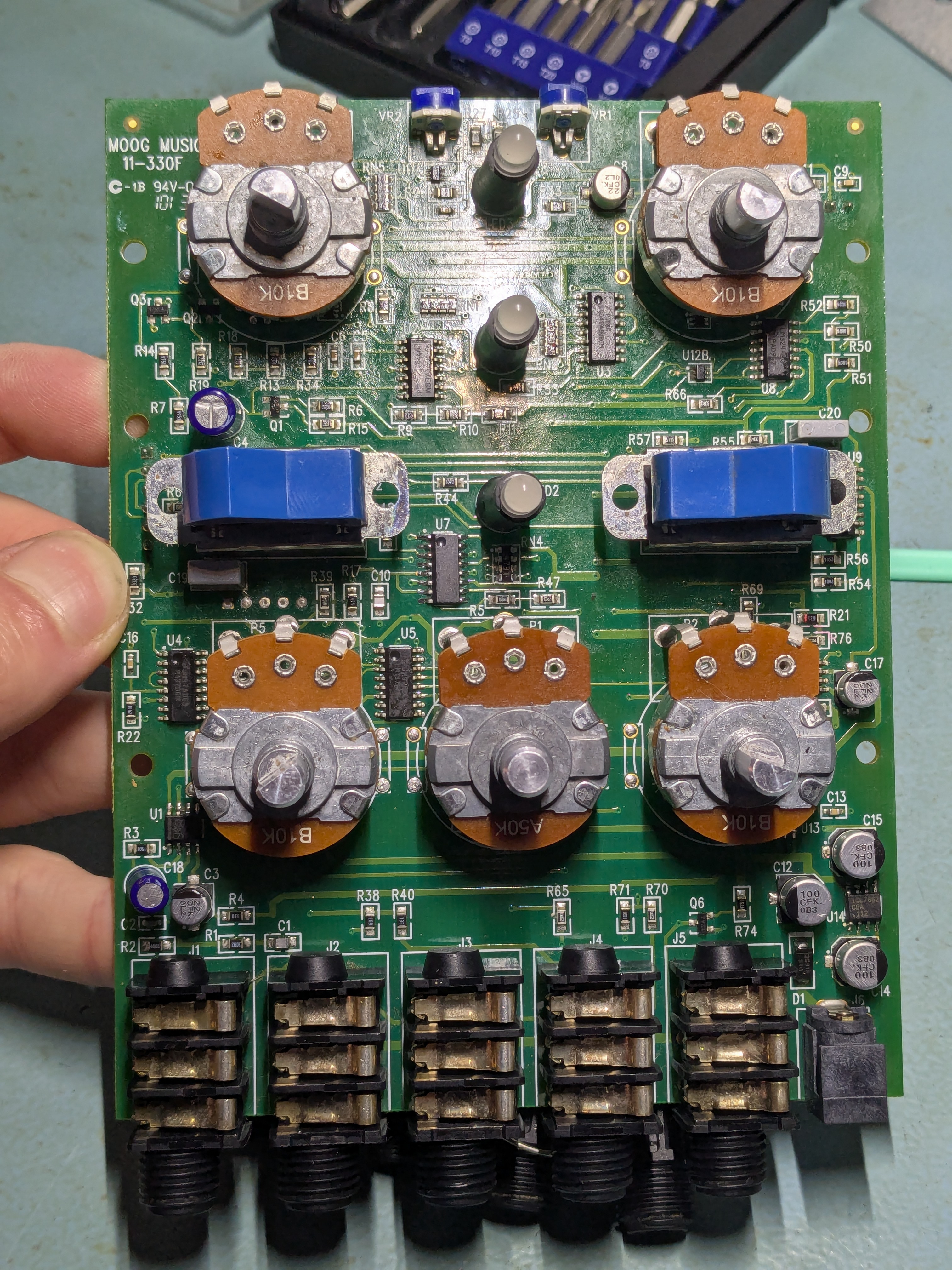 PXL 20251120 124037383