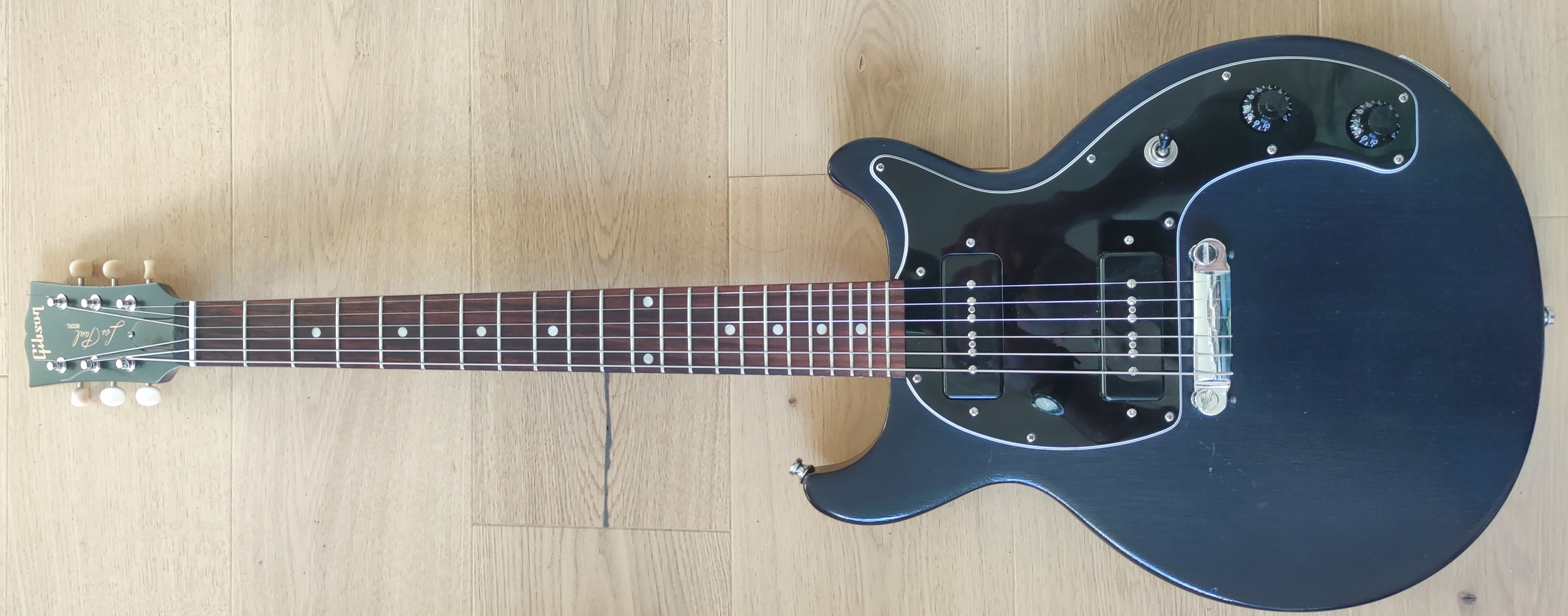 Gibson Les Paul Junior DC tribute blue stain upgradée en Special