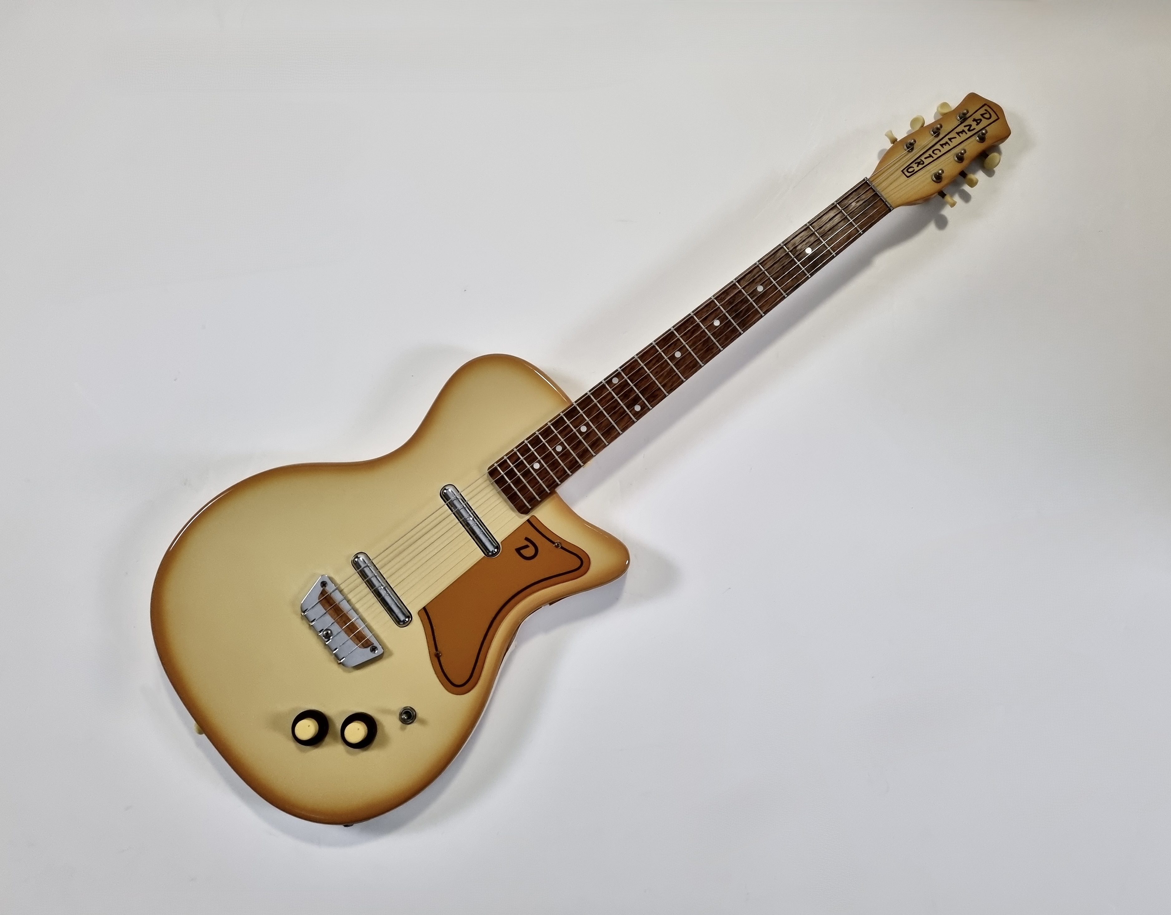 Danelectro 56 Peach Burst U-2 made in Korea