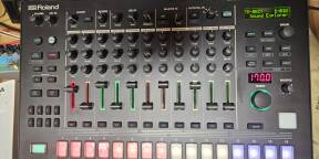 Roland TR 8S NEUF de octobre avec Decksaver et Pack samples + Kits (70 Go)