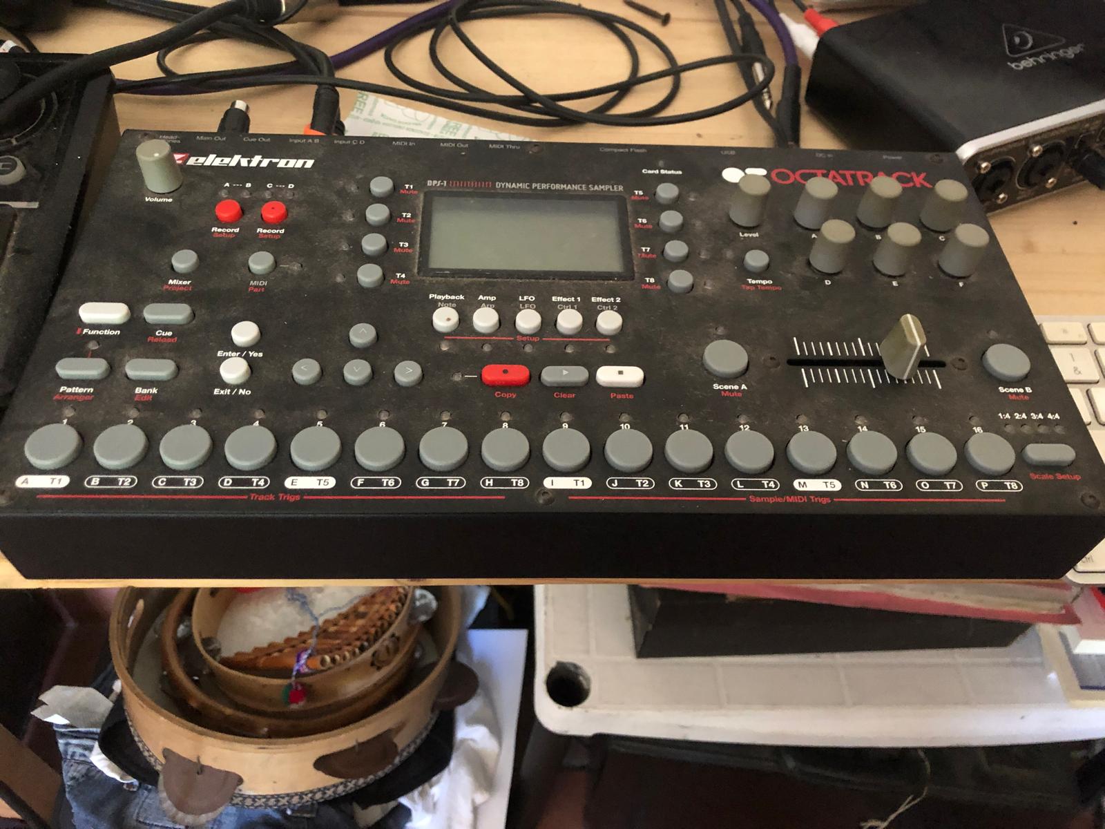  vends Octatrack en excellent état. 
