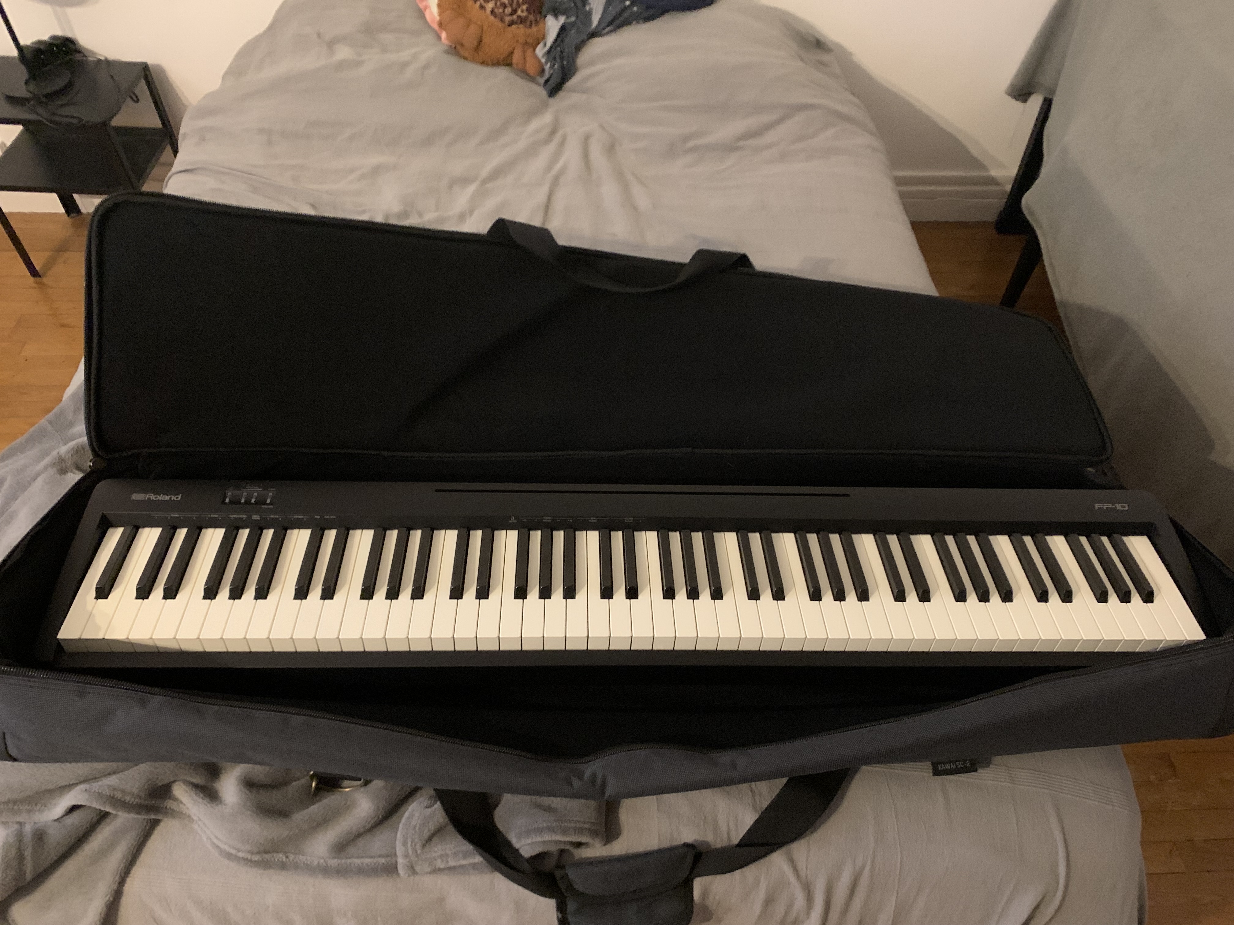 Vends piano Roland Fp10 garantie avec facture
