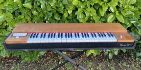 Clavinet D6 à finir de maintenir