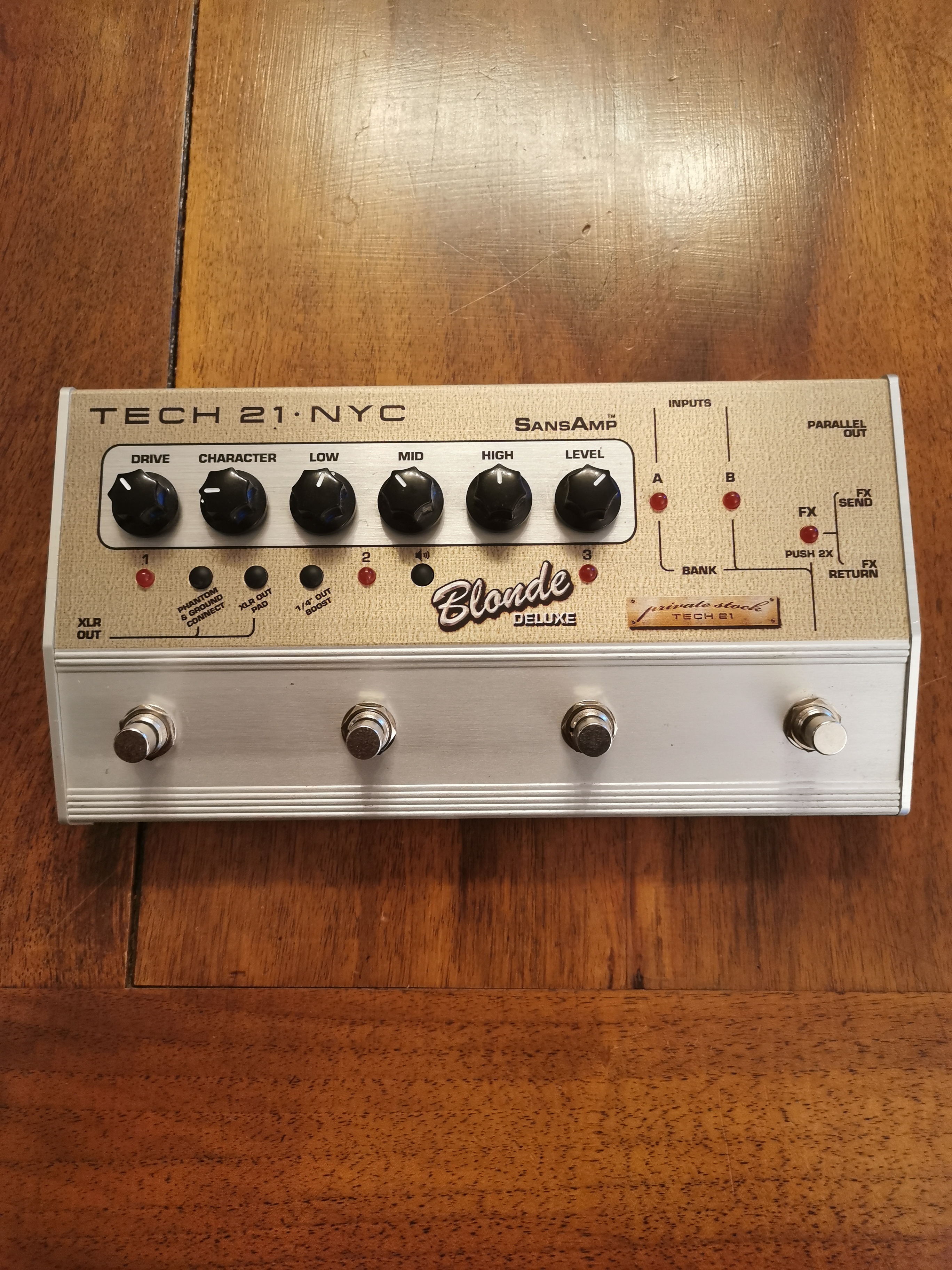 Sans-amp Tech 21 Blonde deluxe pour guitare