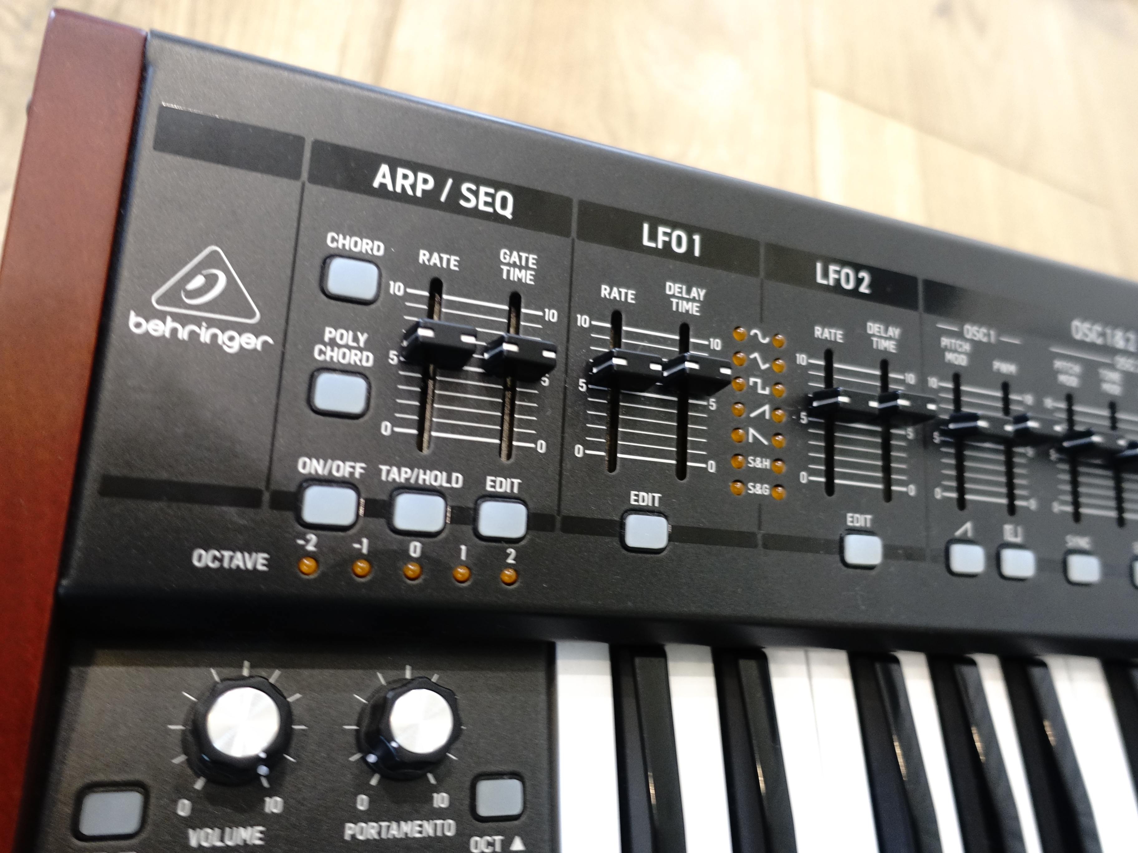 Behringer DeepMind 12 (49724)