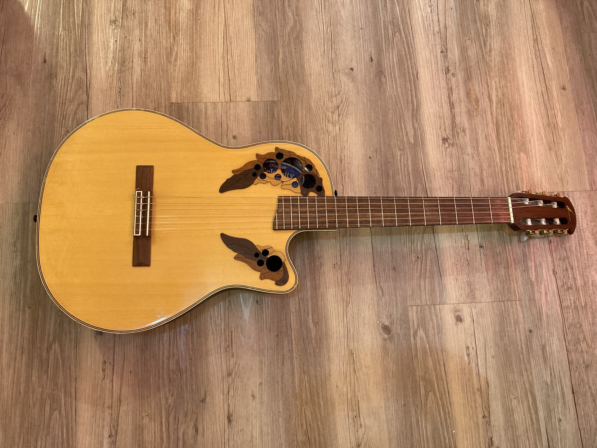 OVATION - CC253 + Étui