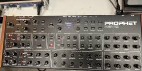 Vends Prophet en Rack REV2 en parfait état