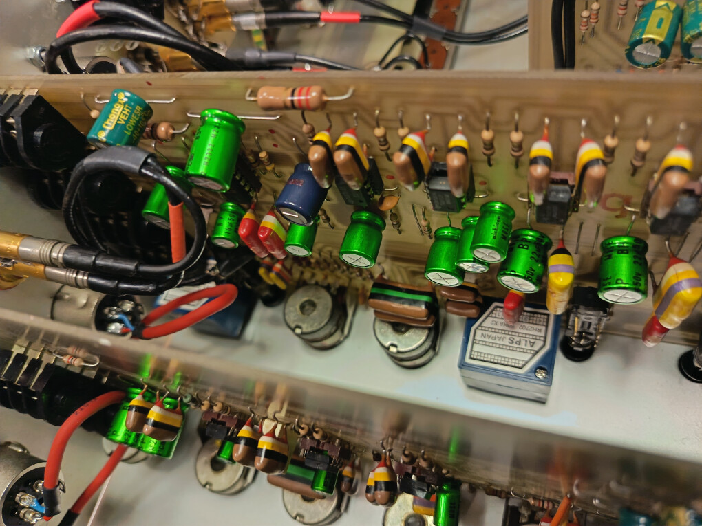 6699229.jpg 6699229.jpg