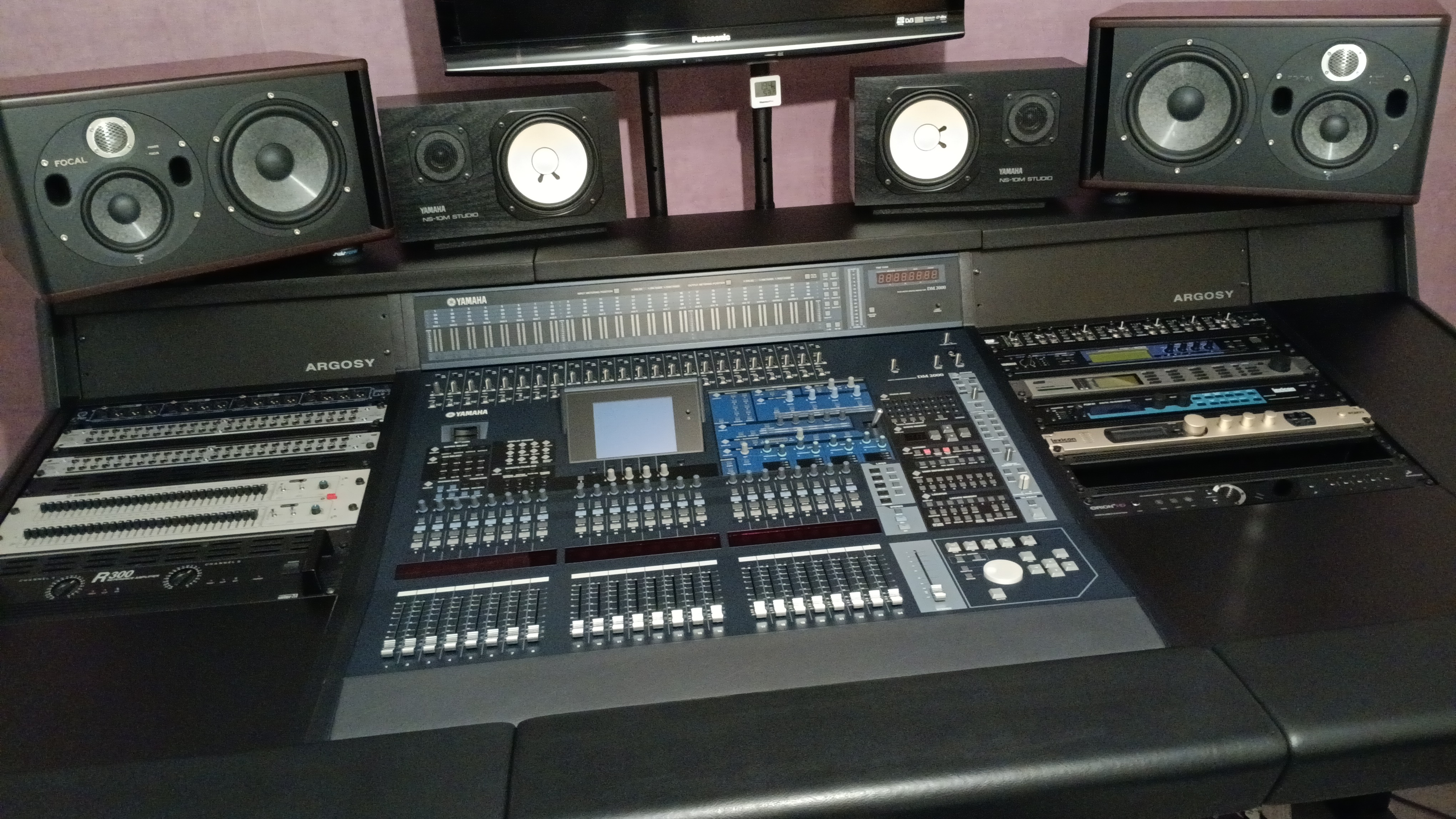 Brade à prix Noël YAMAHA DM2000vcm + son bureau ARGOSY en super état 