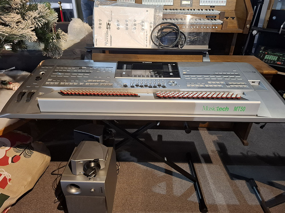 Clavier Arrangeur Yamaha Tyros5 équipé clavier boutons