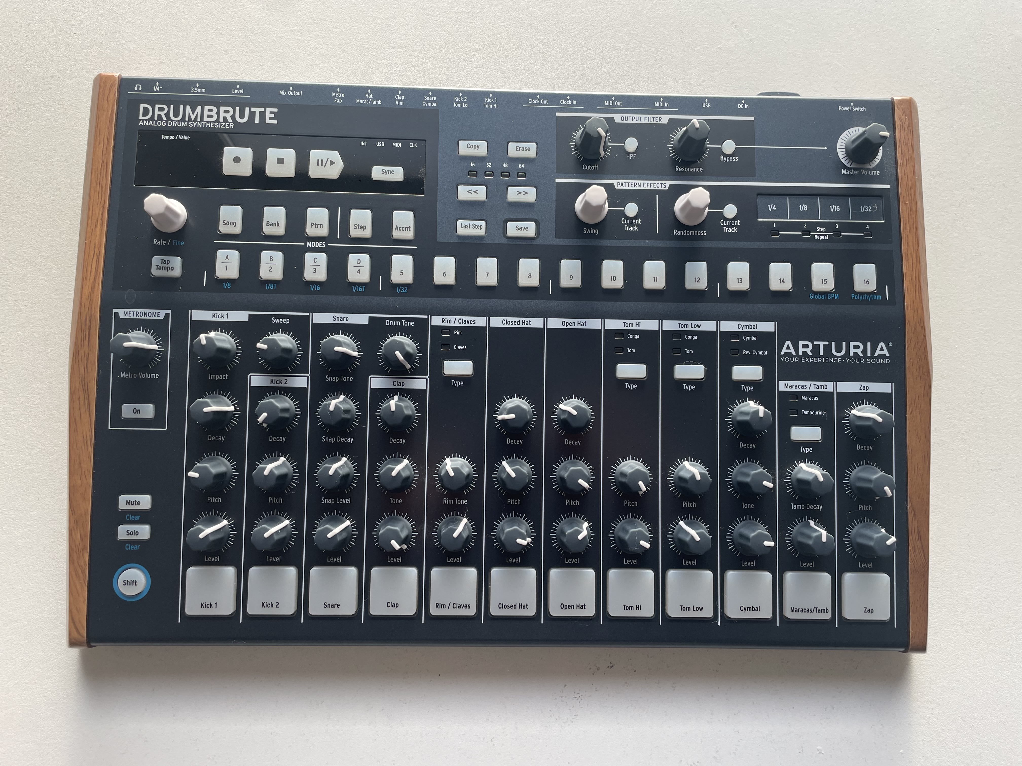 Vends Arturia DrumBrute - Boîtes à rythmes