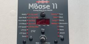 Vends JoMoX MBase 11 - Synthétiseur analogique