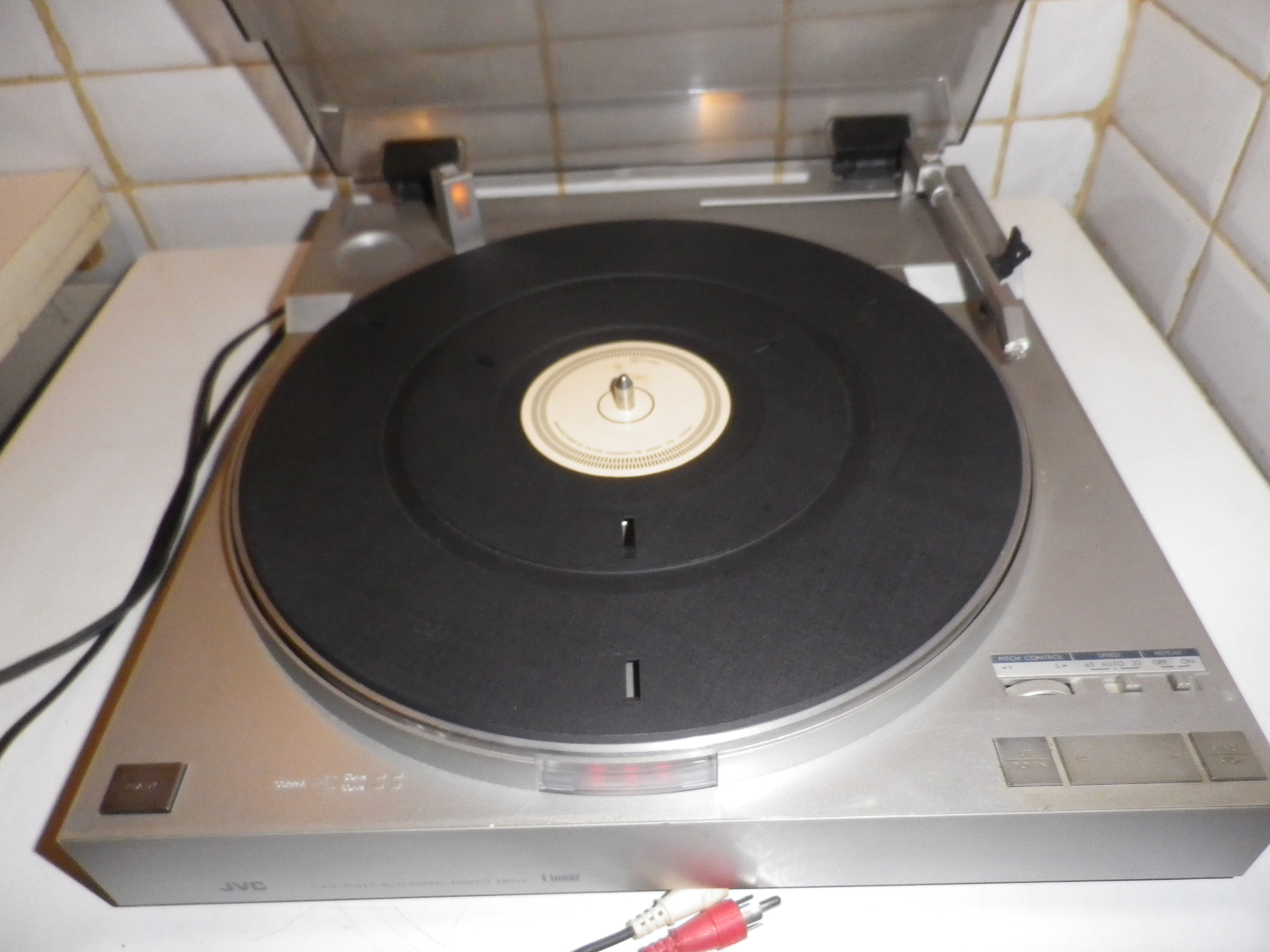 Platine vinyle JVC L-E3 pour pièce ou a restaurée  