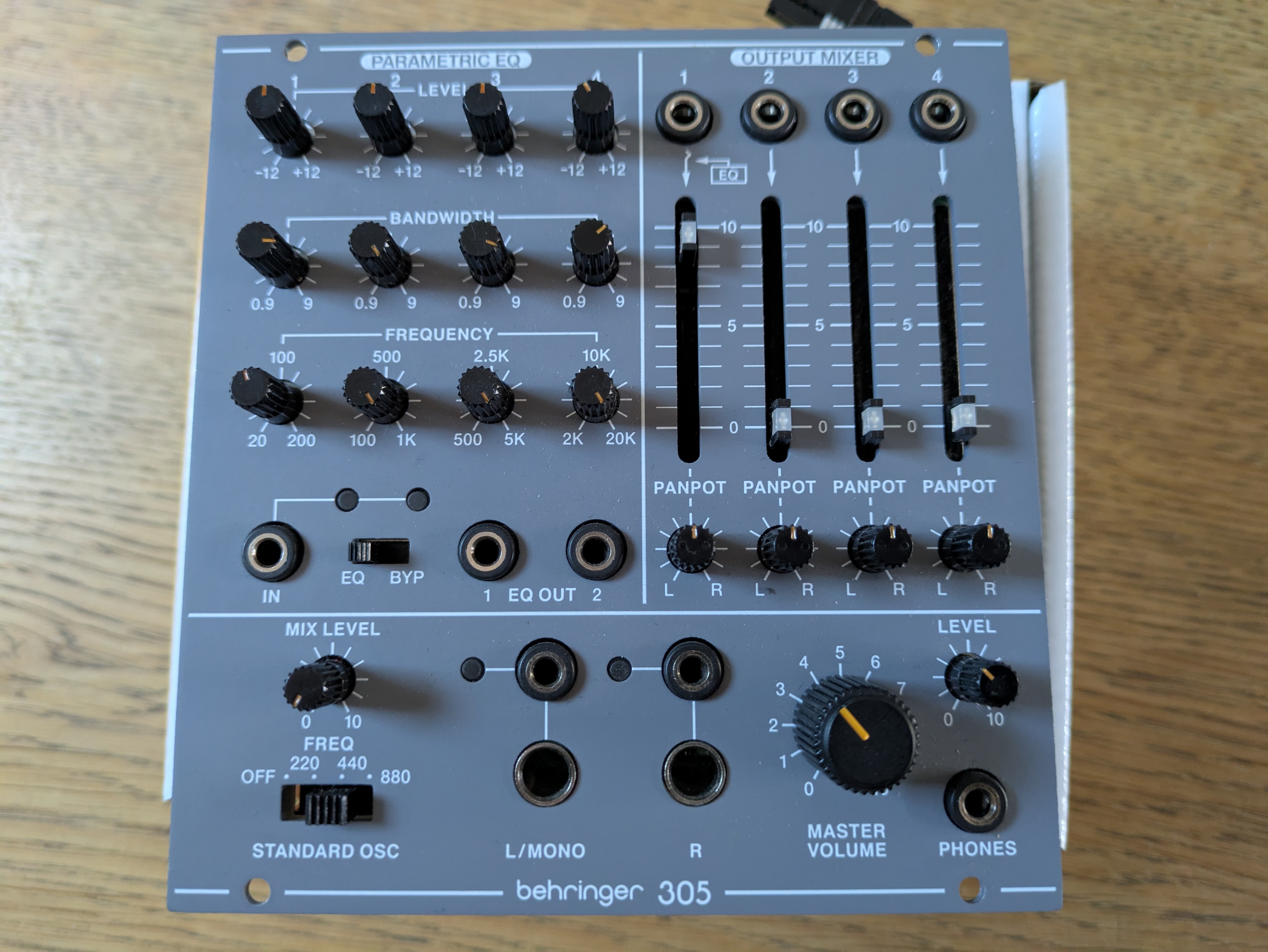 vds module Behringer 305 EQ/MIXER/OUTPUT