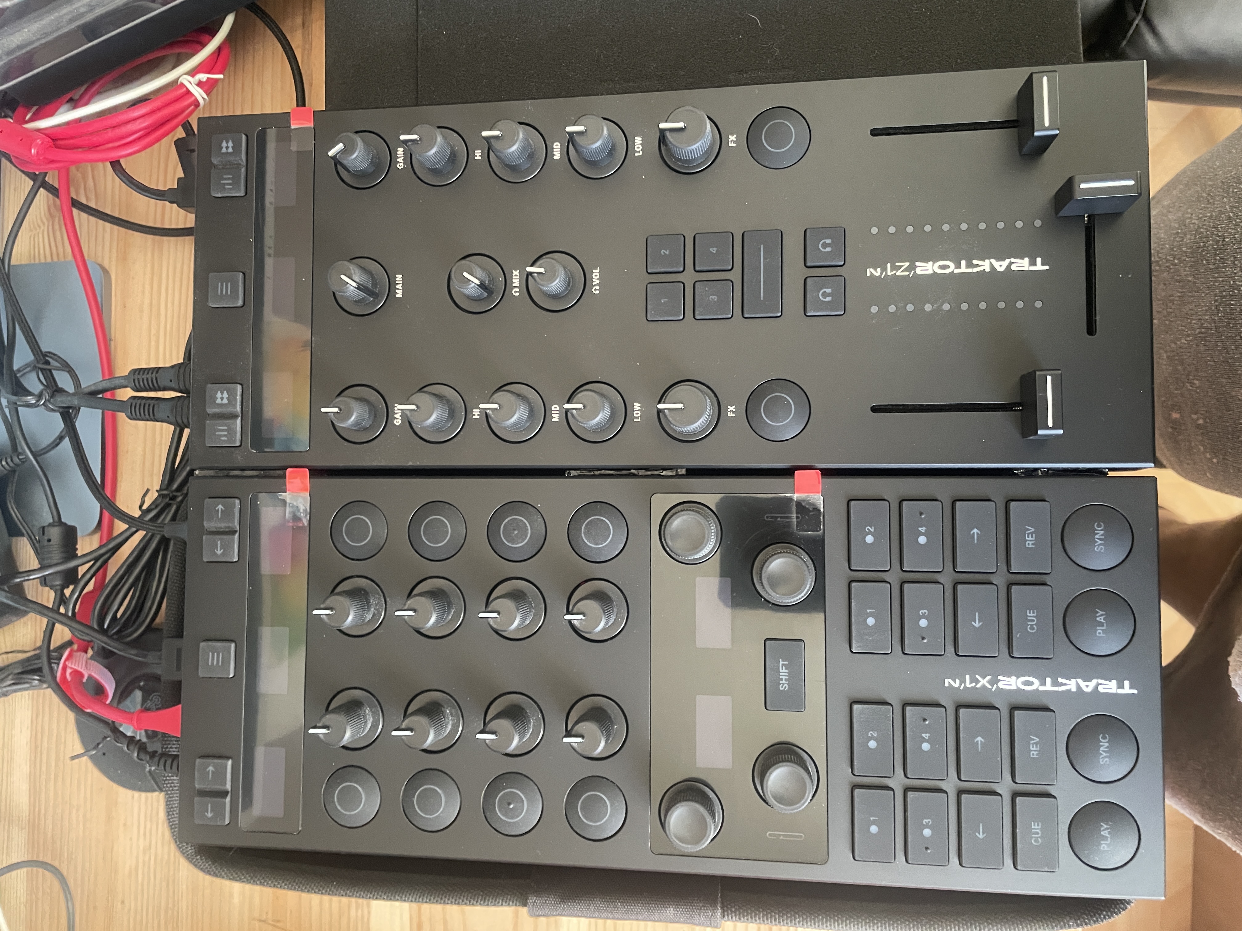 Vends Kontrol Z1 MK2 & Kontrol X1 MK3