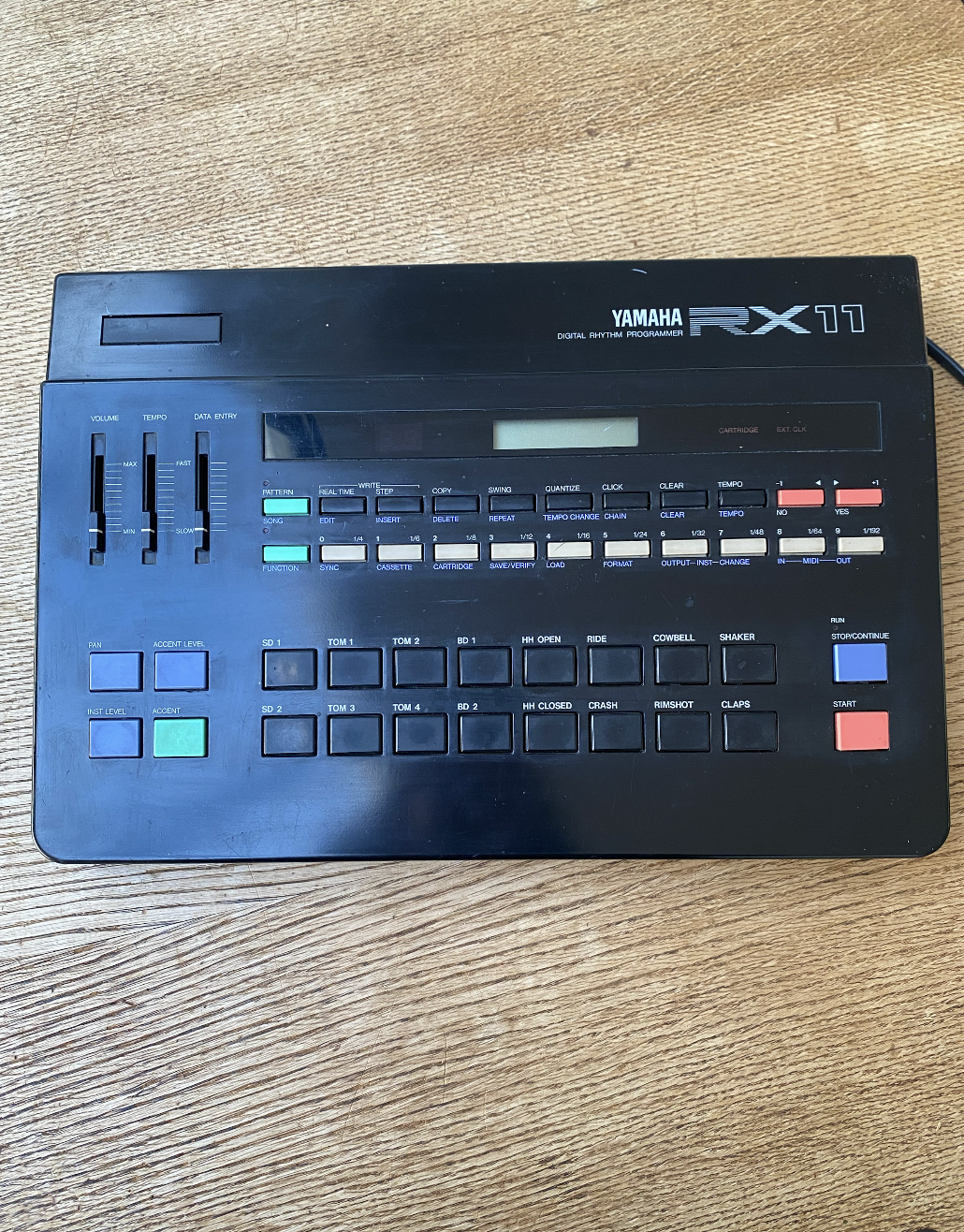 Boite à rythme Yamaha RX11 