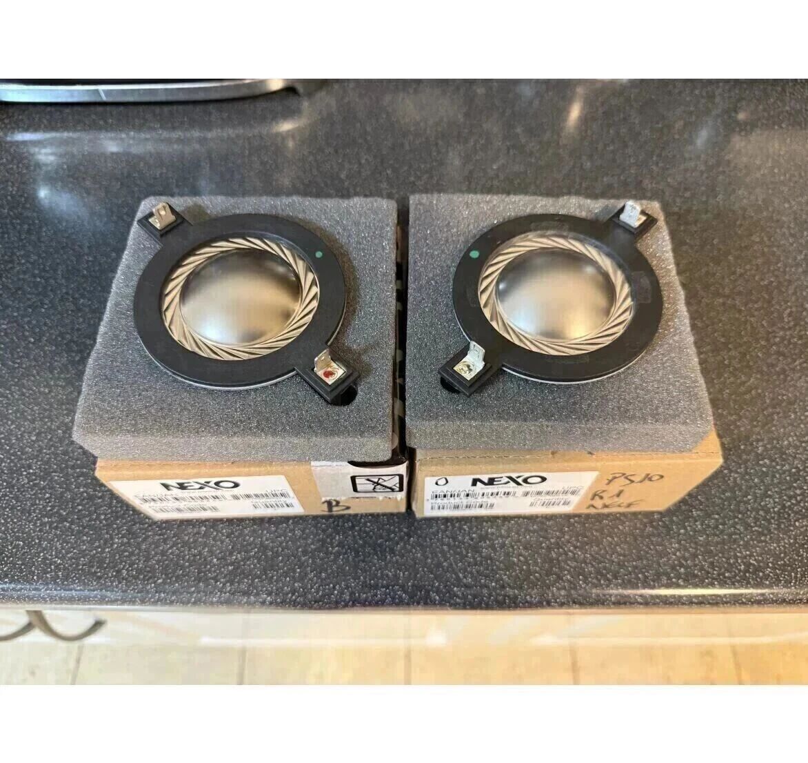 2 NEXO PS10 diaphragmes