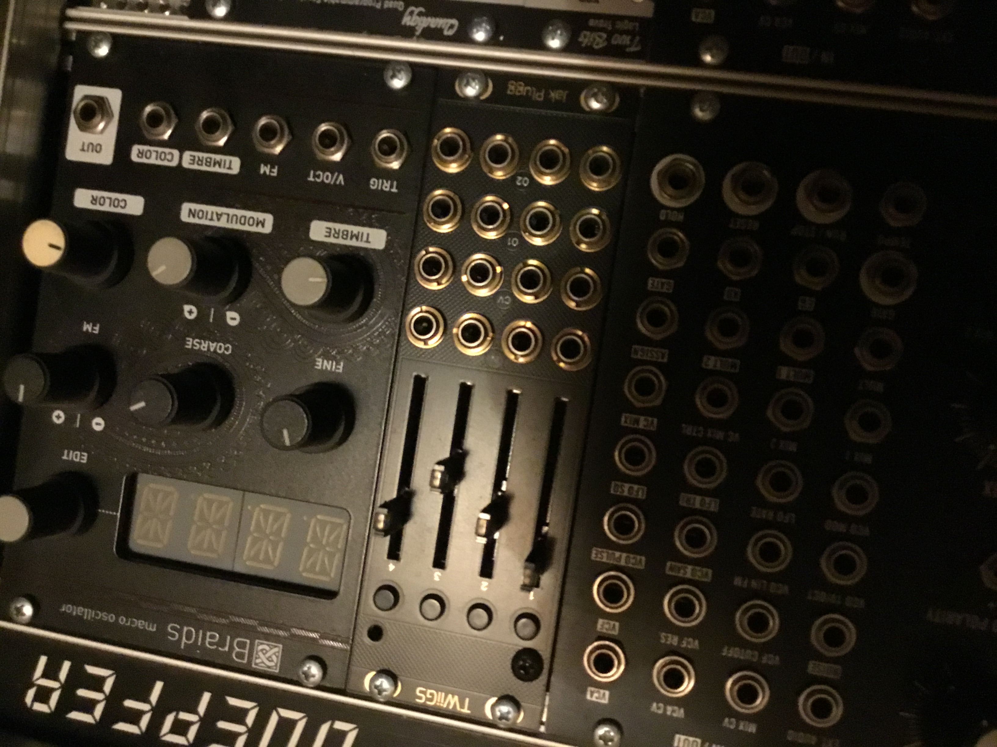 Clone branches avec 2 portes , 1 divider et 1 groover