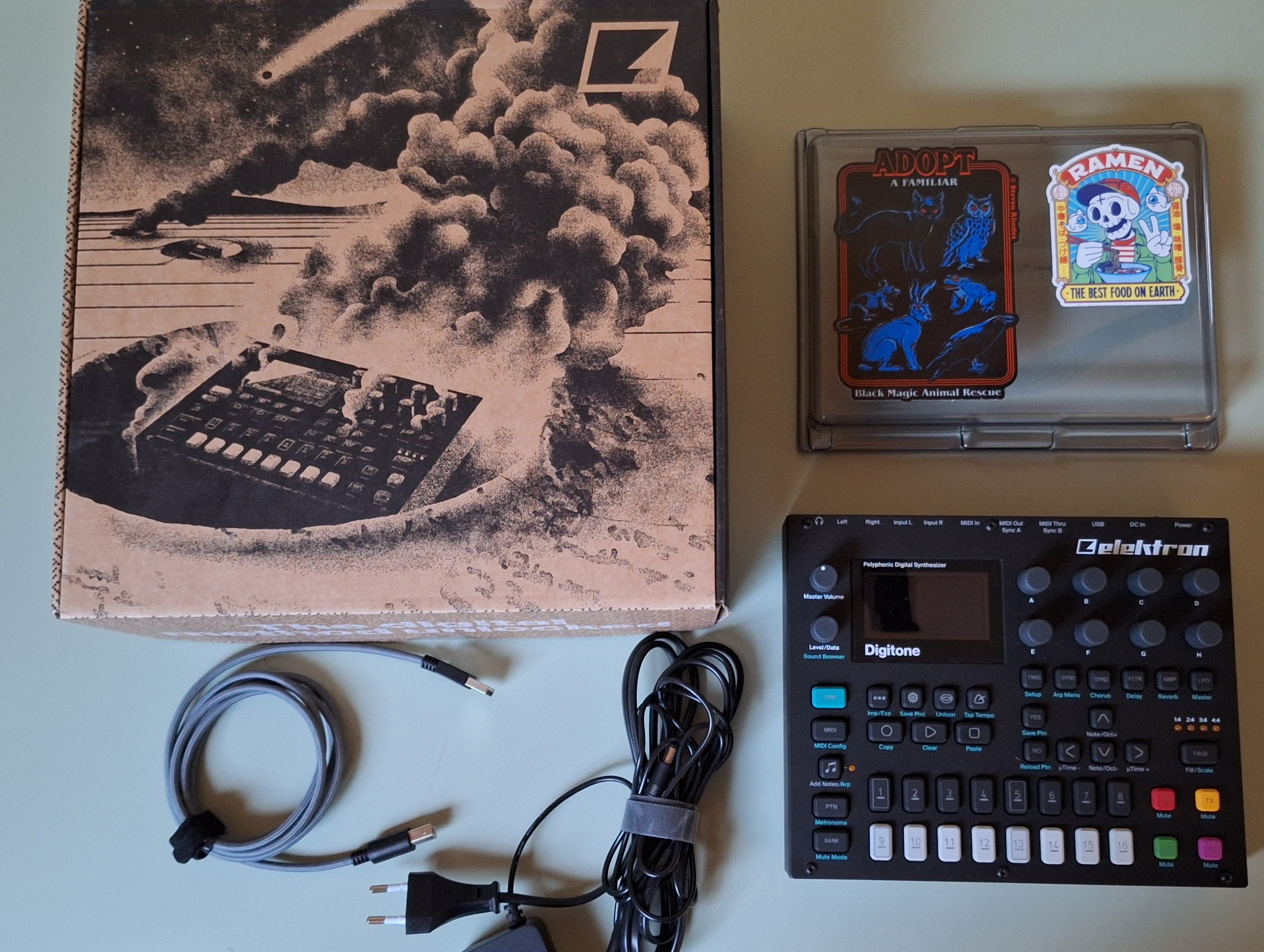 Vends Elektron Digitone MkI complet + Decksaver