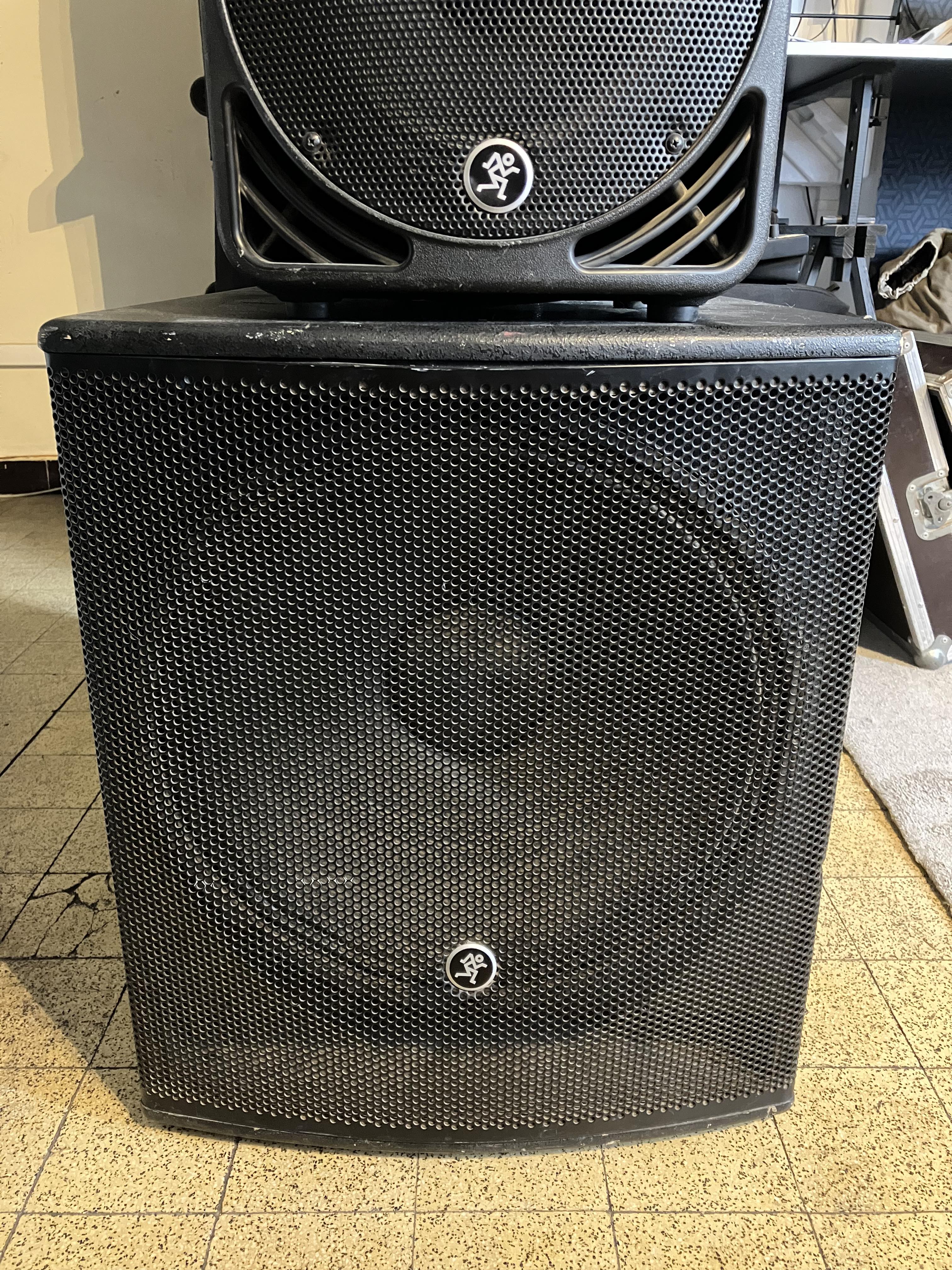 mackie-srm1801-6072771