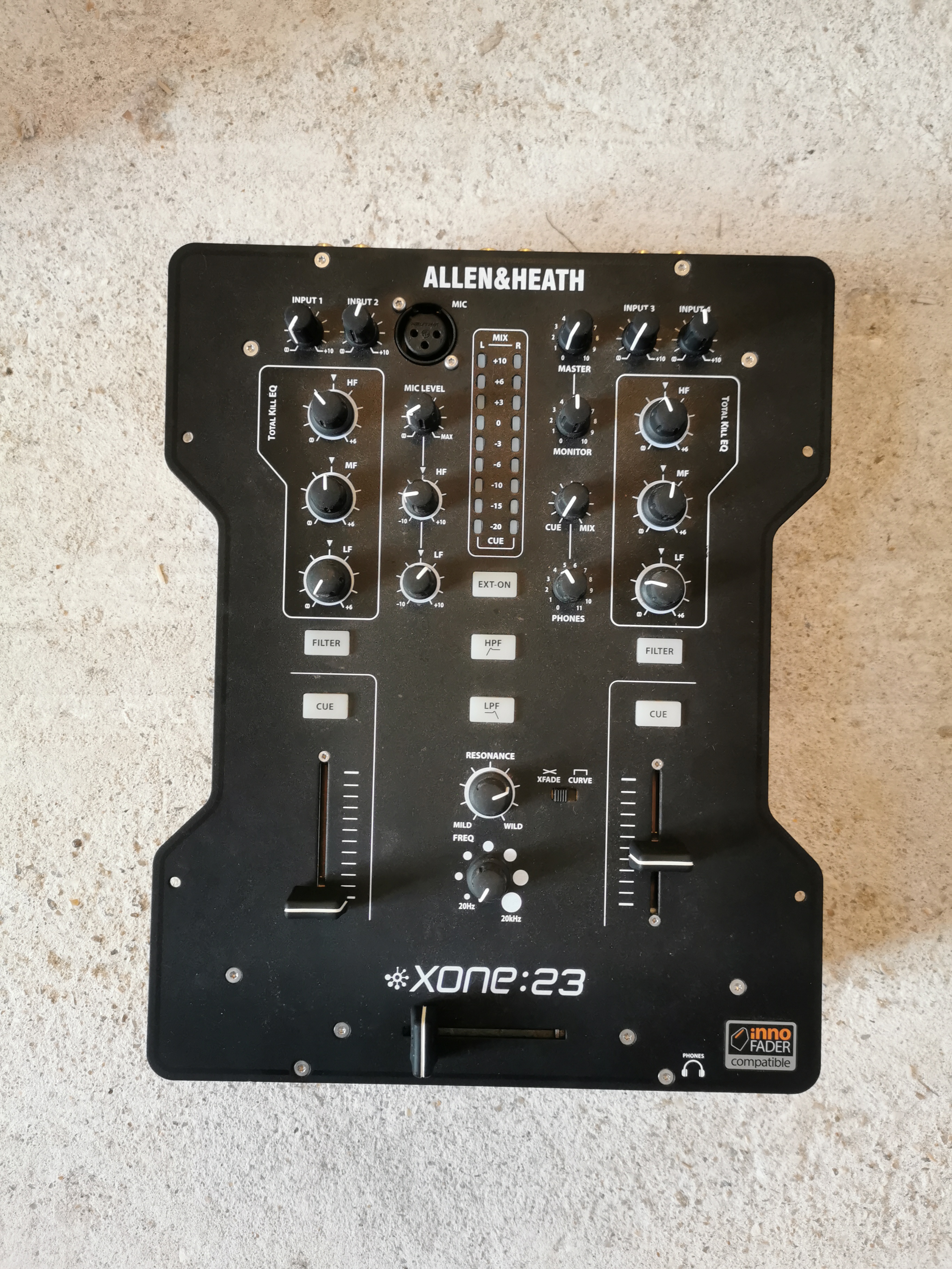 Vends Xone 23 Allen&Heath