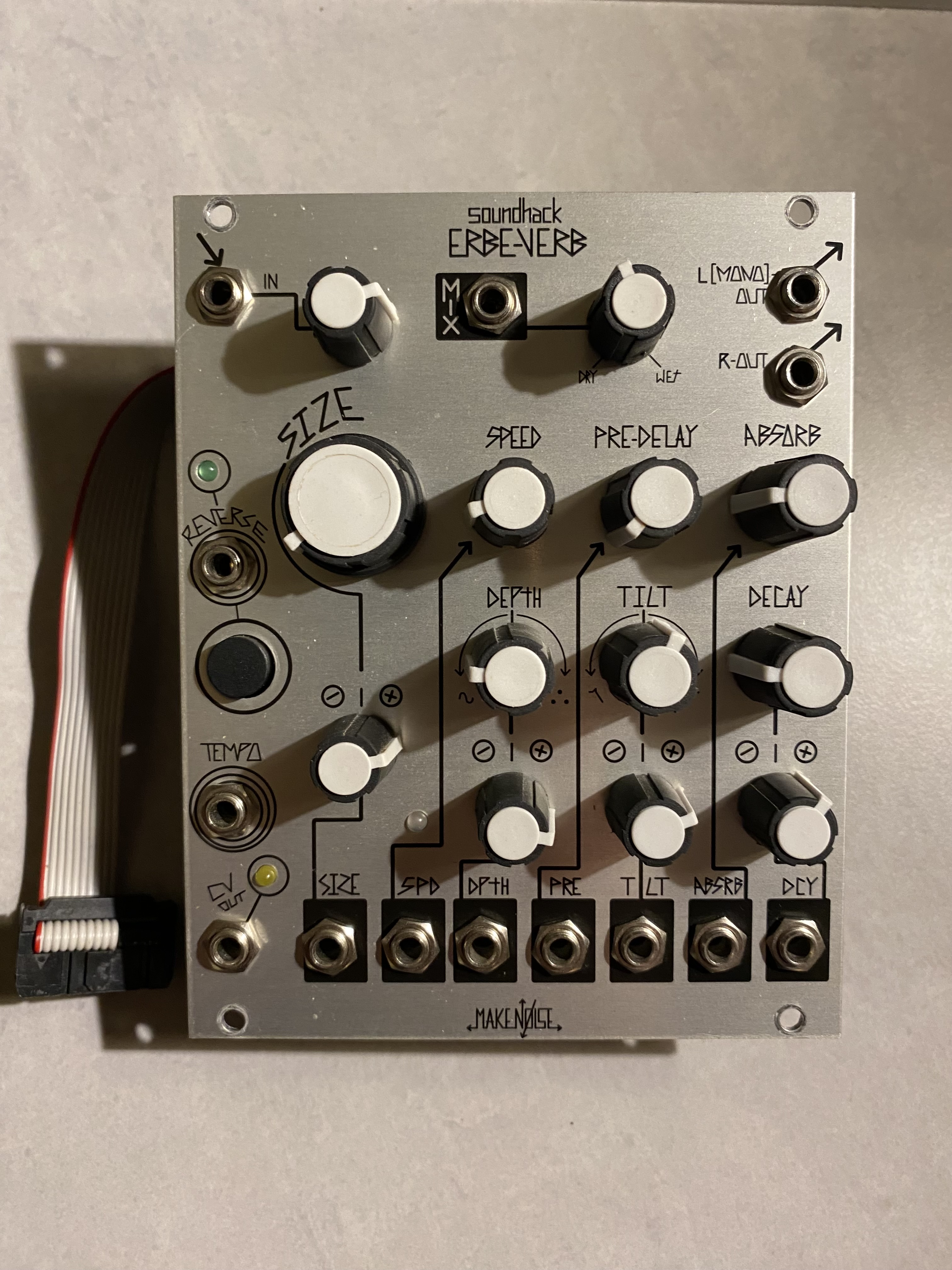 Make noise Erbe verb