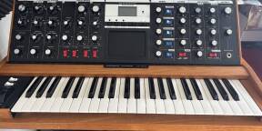 Vends MOOG MINIMOOG VOYAGER PERFORMER EDITION