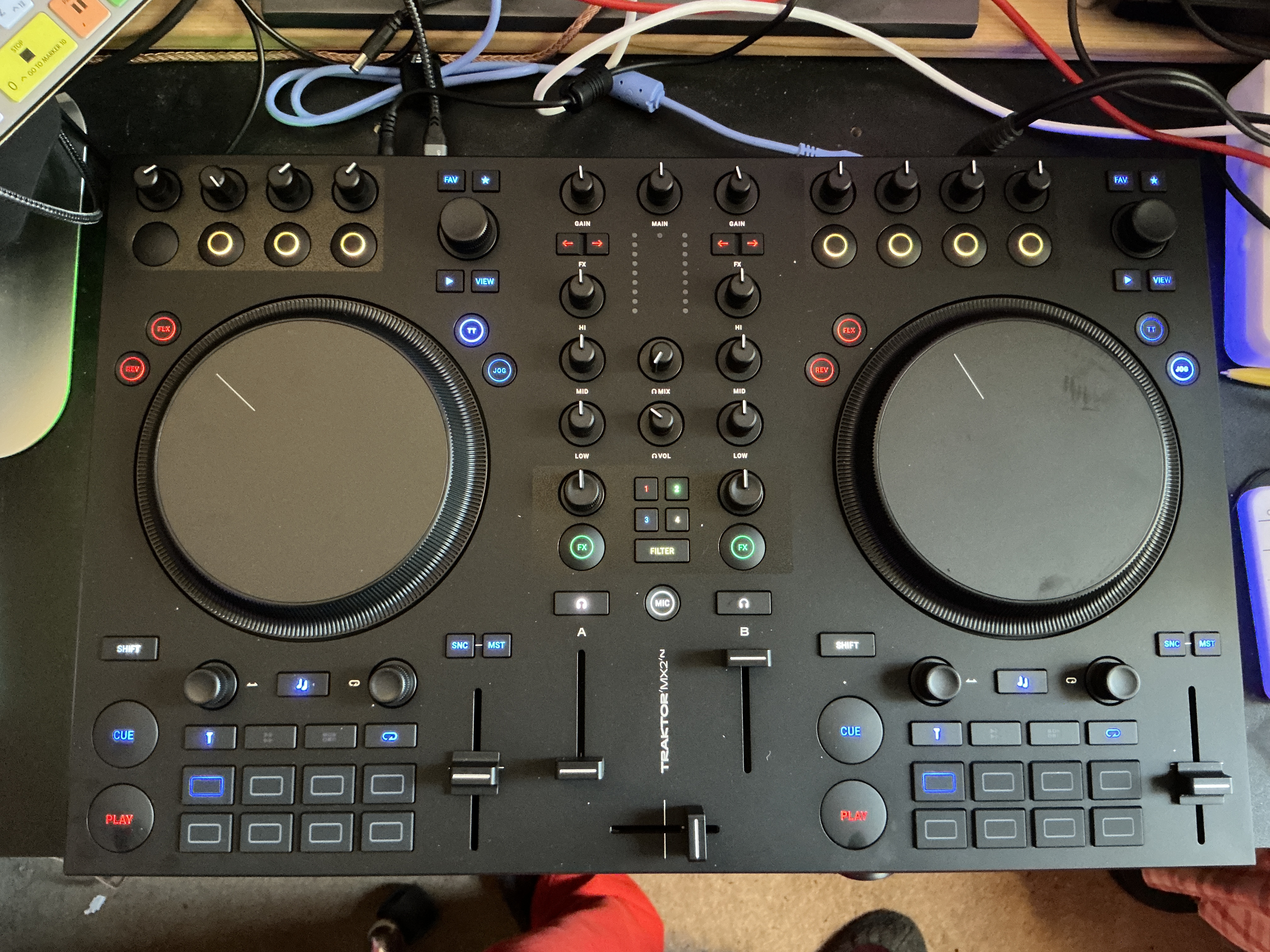 Contrôleur DJ native instrument Traktor MX2 neuf