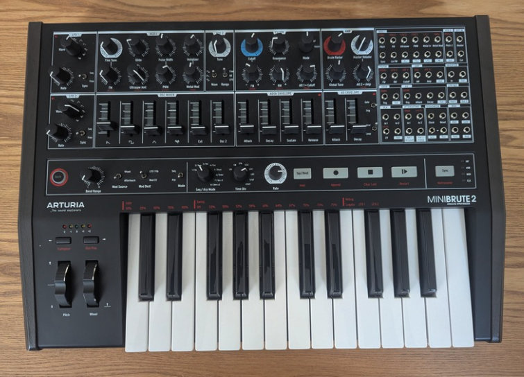 Vends Minibrute 2